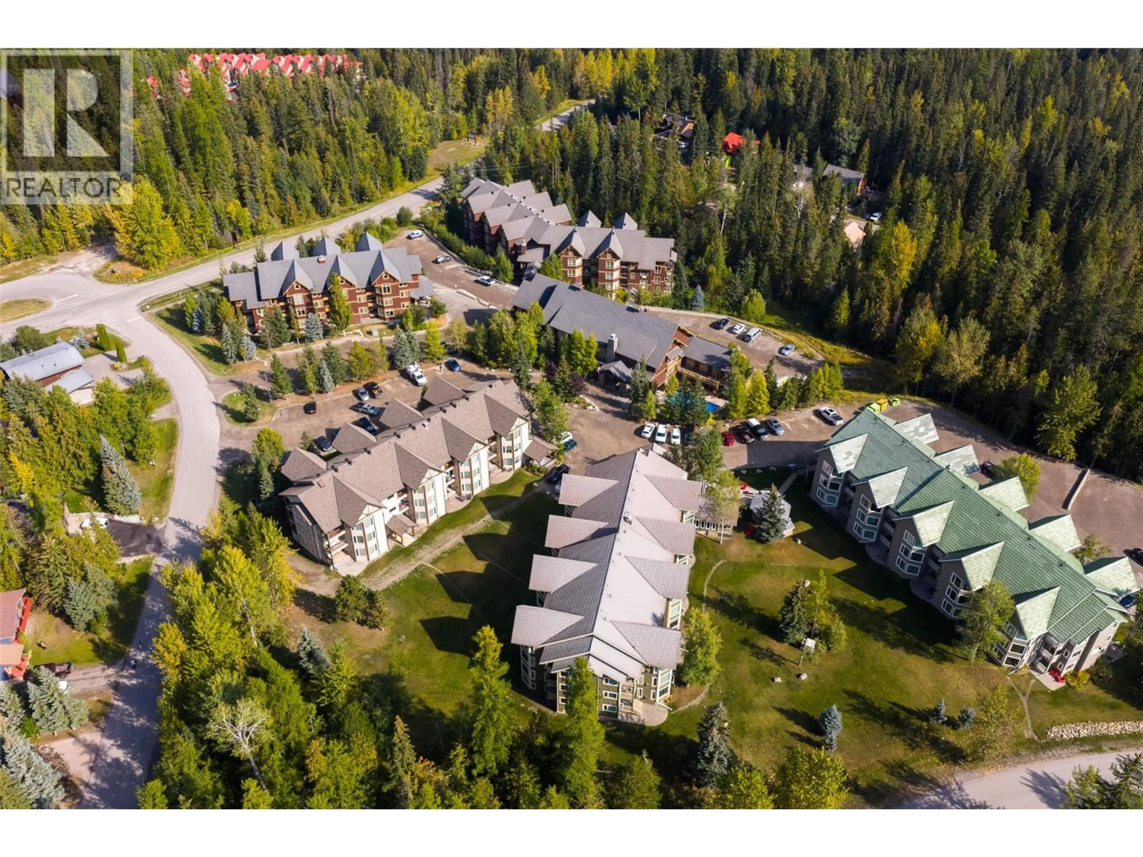 A pic from outside/outdoor area/front of a property/back of a property/a pic from drone, mountain view for 312 - 4559 TIMBERLINE CRESCENT, Fernie British Columbia V0B1M6