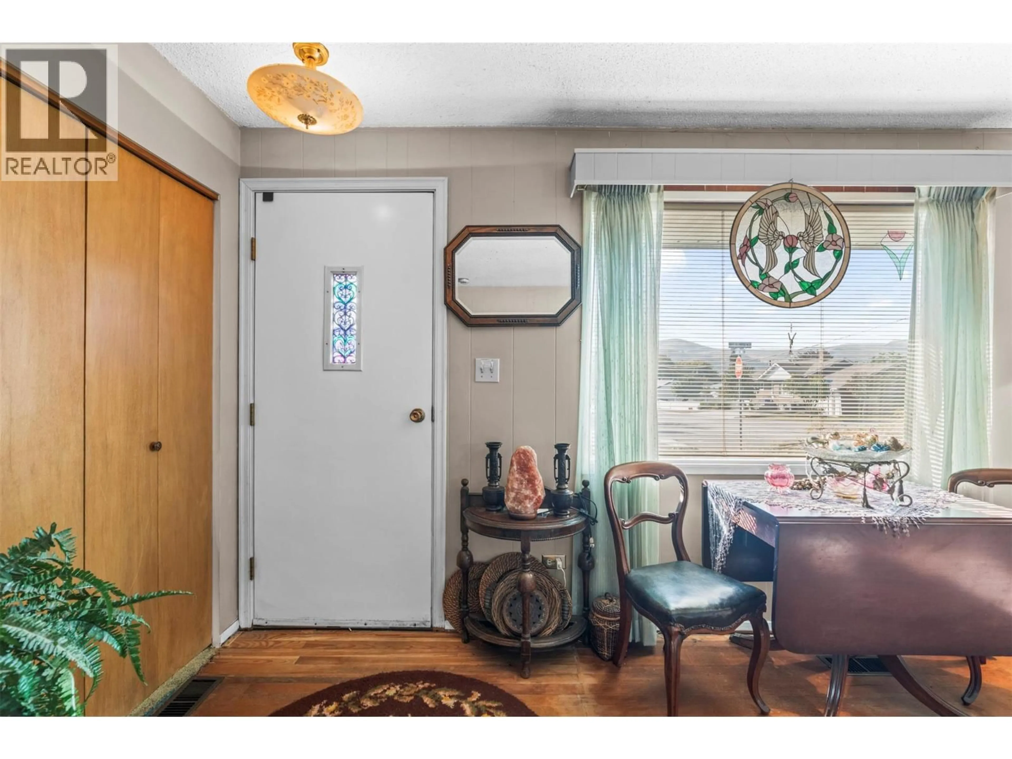 Indoor entryway for 3405 18 STREET, Vernon British Columbia V1T4A8