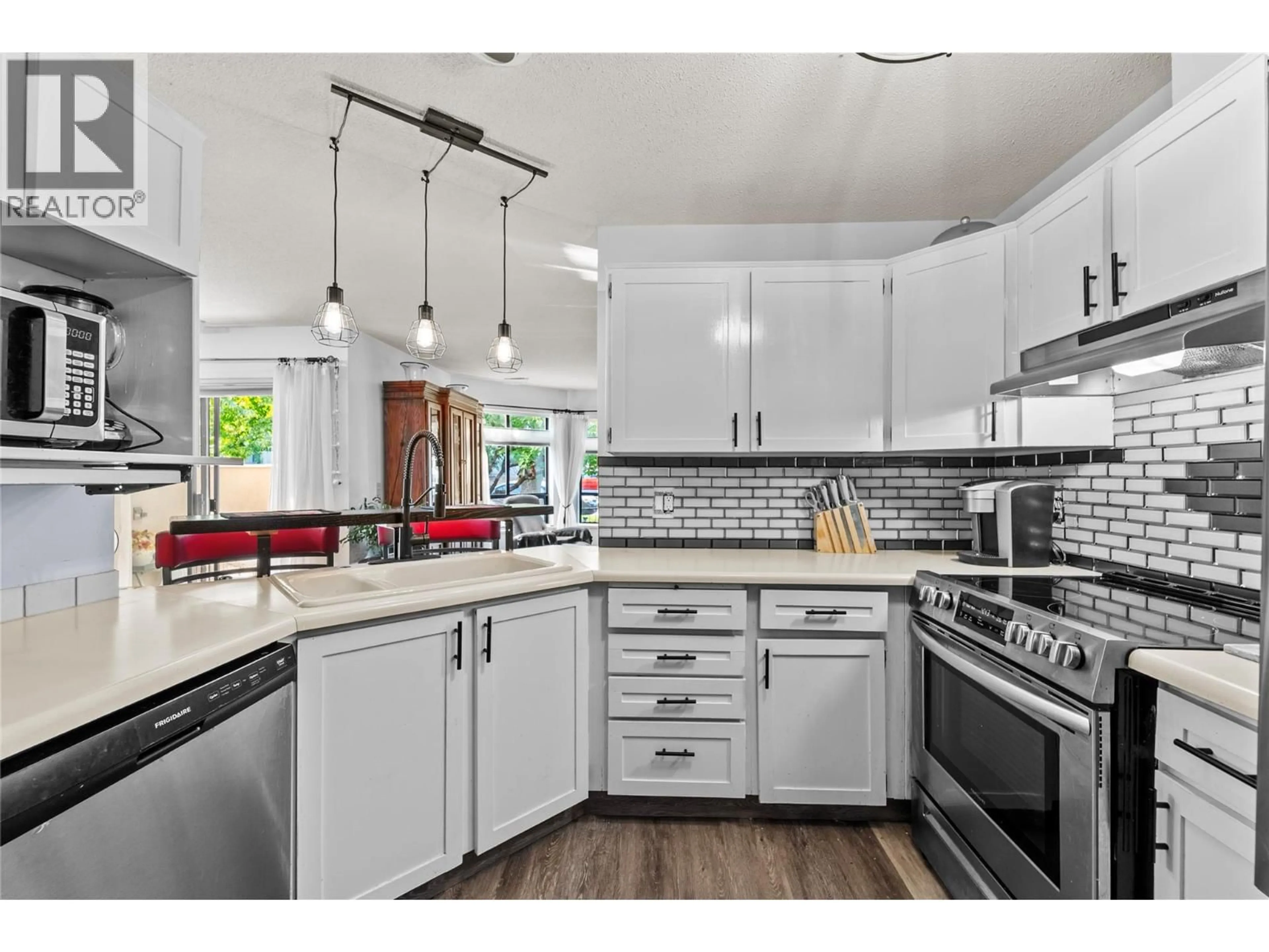 Open concept kitchen, ceramic/tile floor for 108 - 338 NICOLA STREET, Kamloops British Columbia V2C2P5