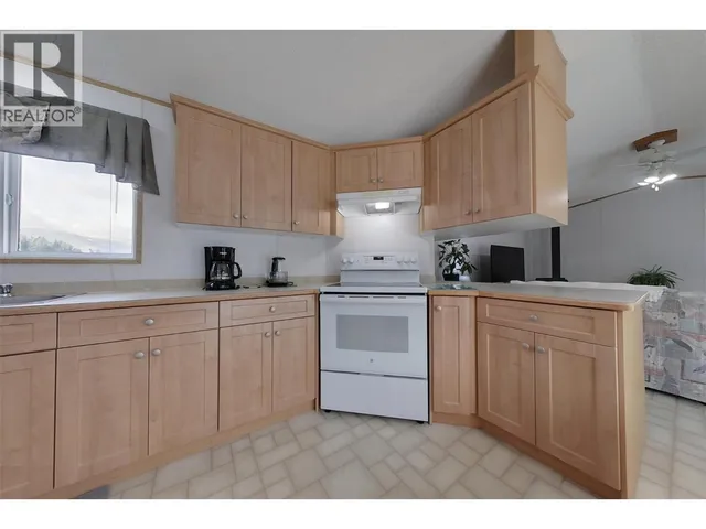 2404 28TH STREET, Lister 5