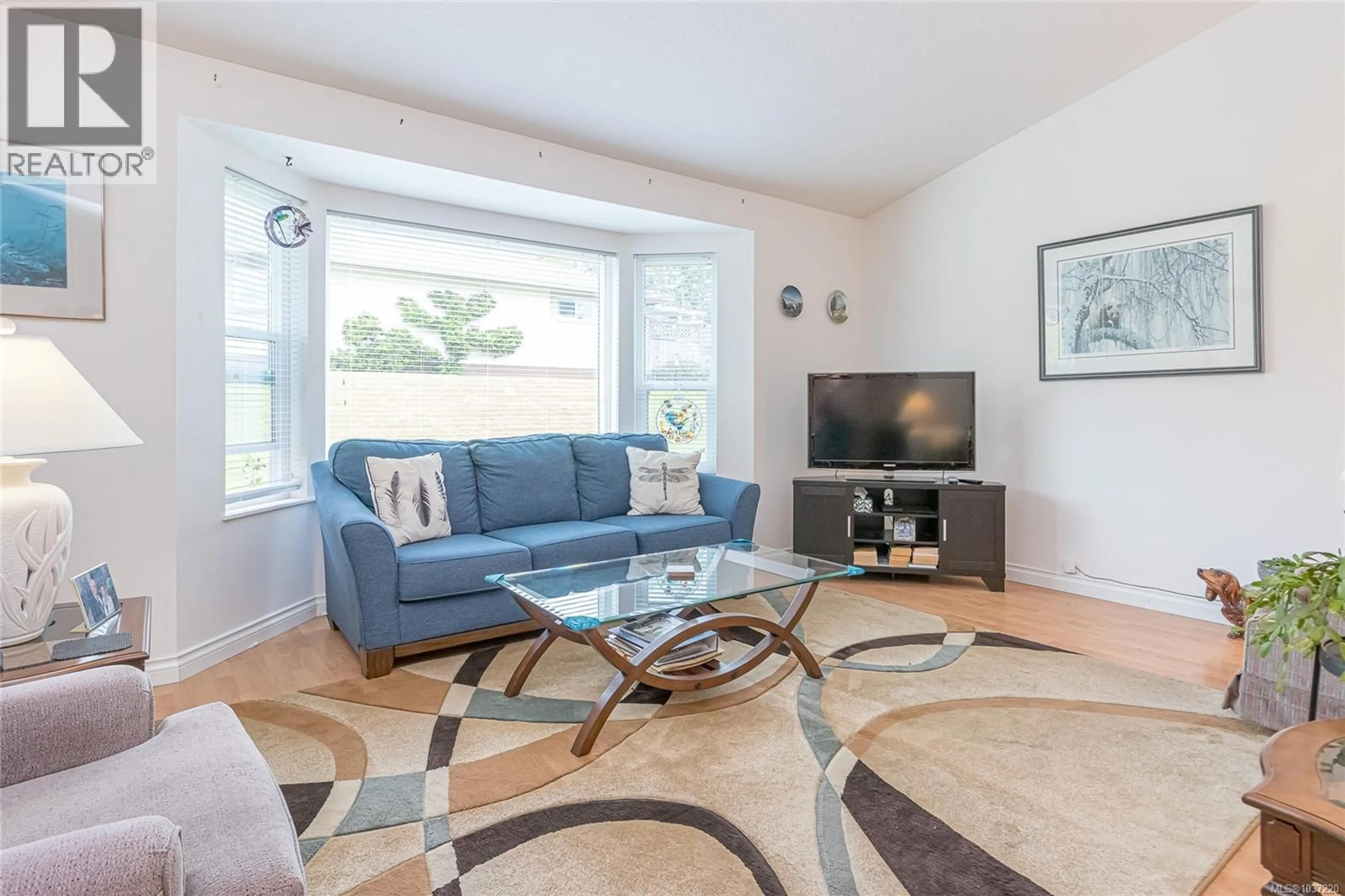 Living room with furniture, unknown for 2 - 100 ABBEY LANE, Parksville British Columbia V9P1N4