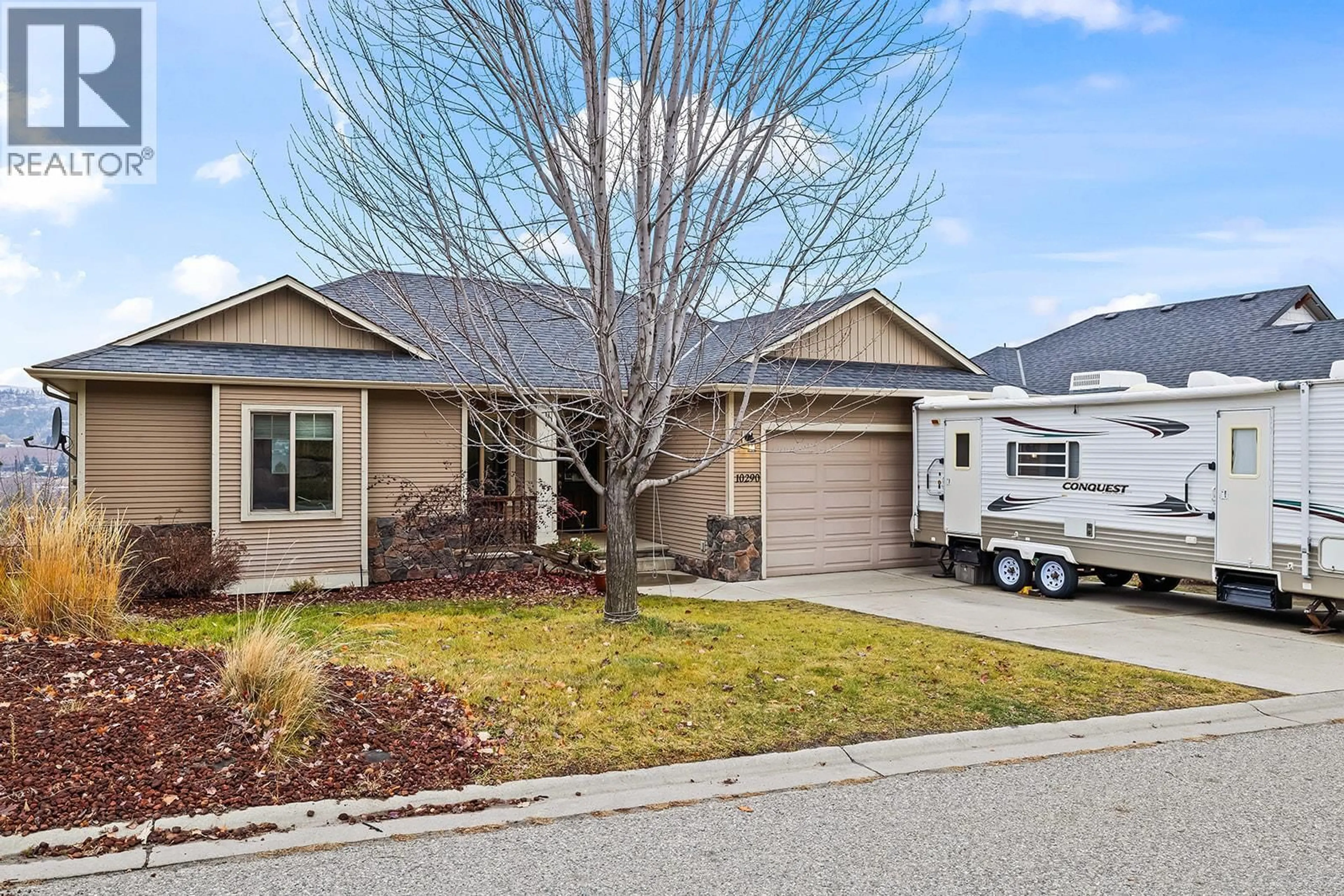 Home with vinyl exterior material, street for 10290 TERESA ROAD, Lake Country British Columbia V4V2N6