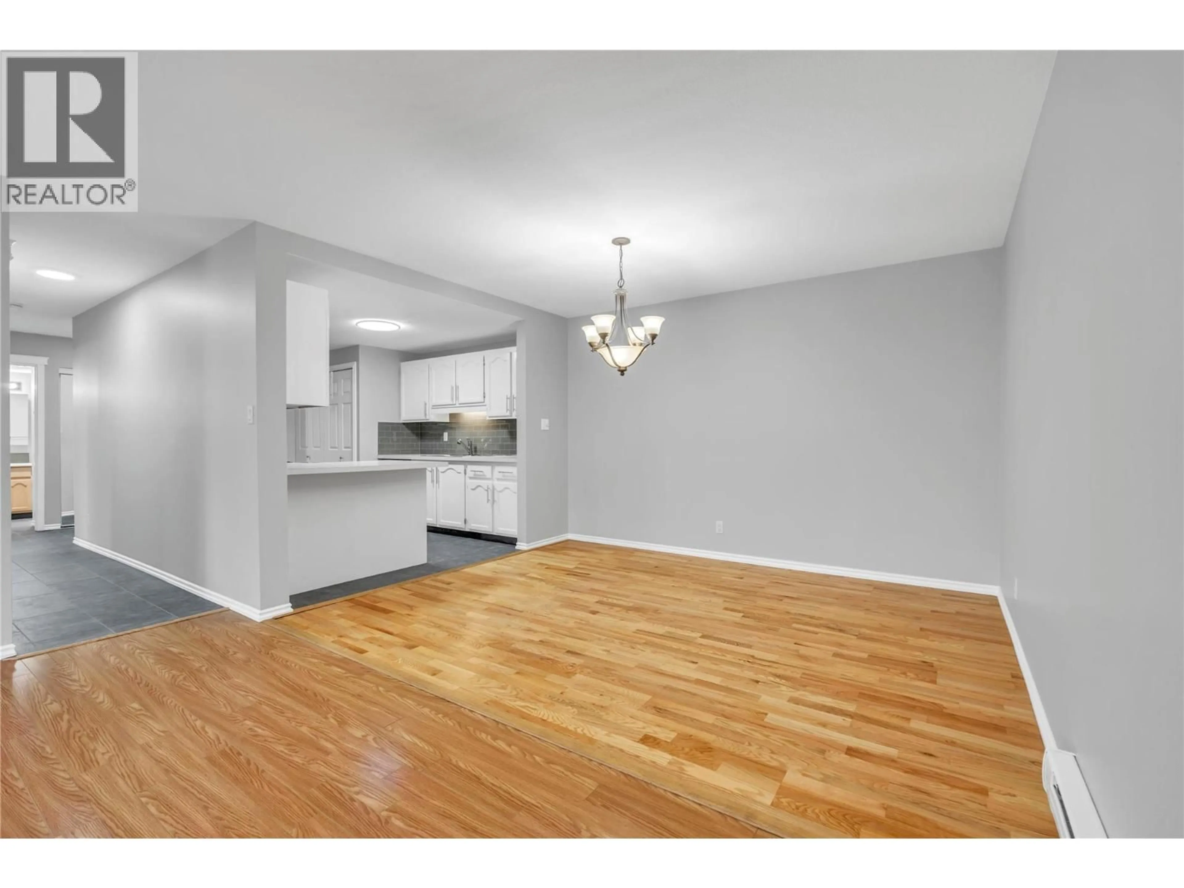 Unknown for 208 - 272 GREEN AVENUE WEST, Penticton British Columbia V2A3T2