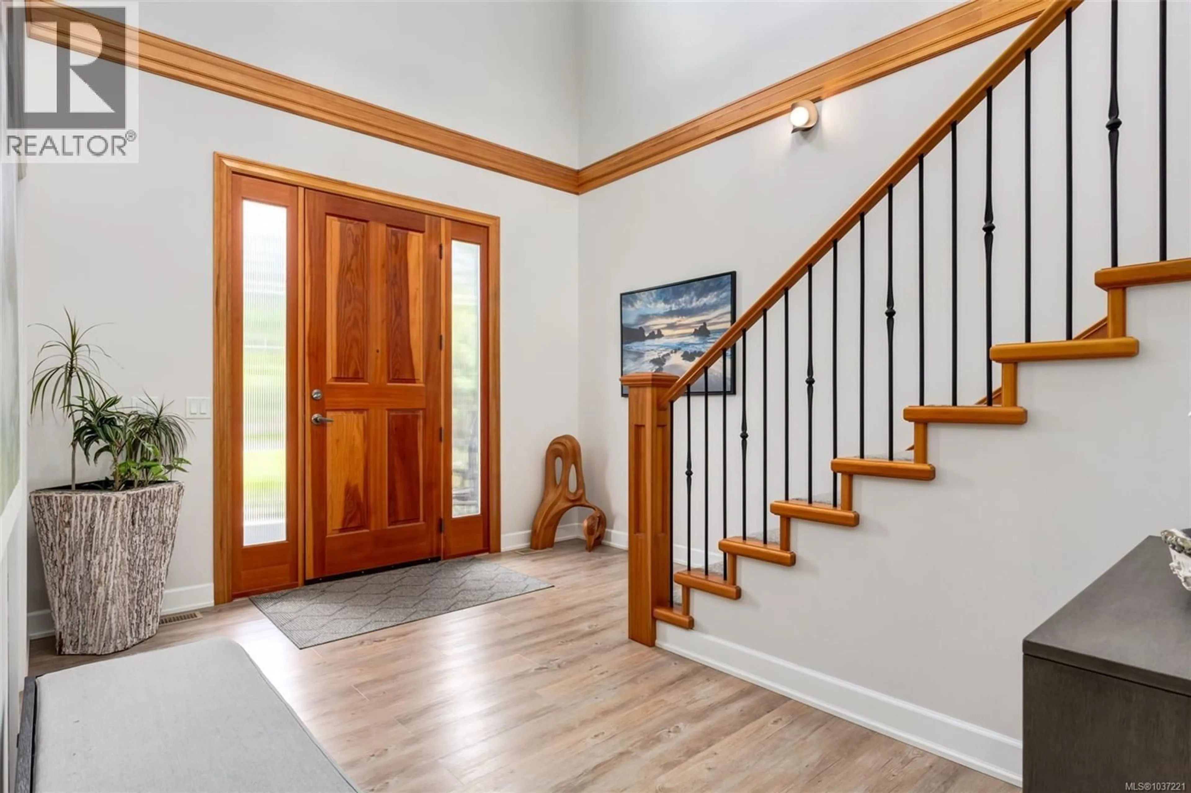 Indoor entryway for 7739 CLARK DRIVE, Lantzville British Columbia V0N2H0