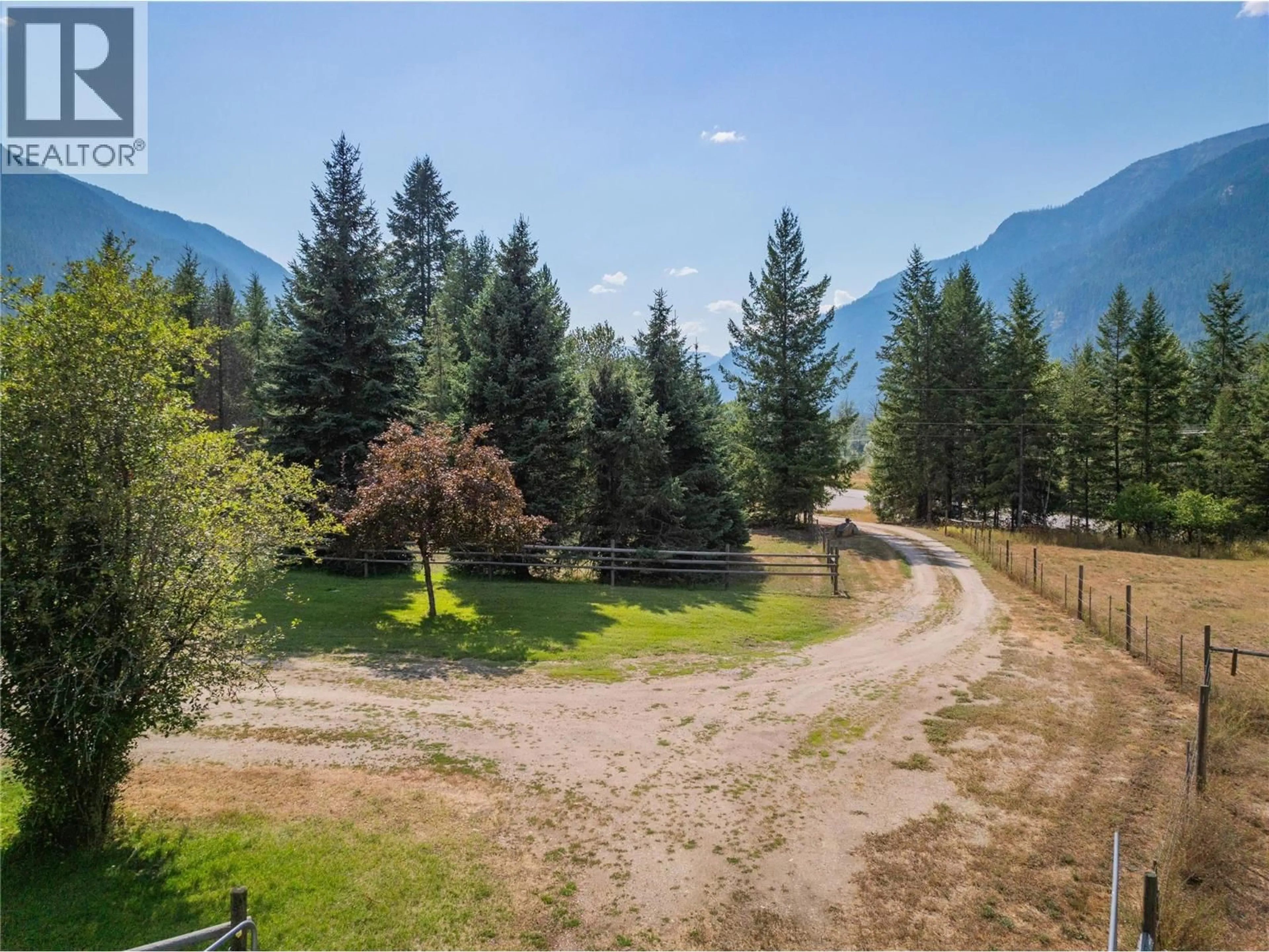A pic from outside/outdoor area/front of a property/back of a property/a pic from drone, mountain view for 5132 PEDRO CREEK ROAD, Winlaw British Columbia V0G2J0