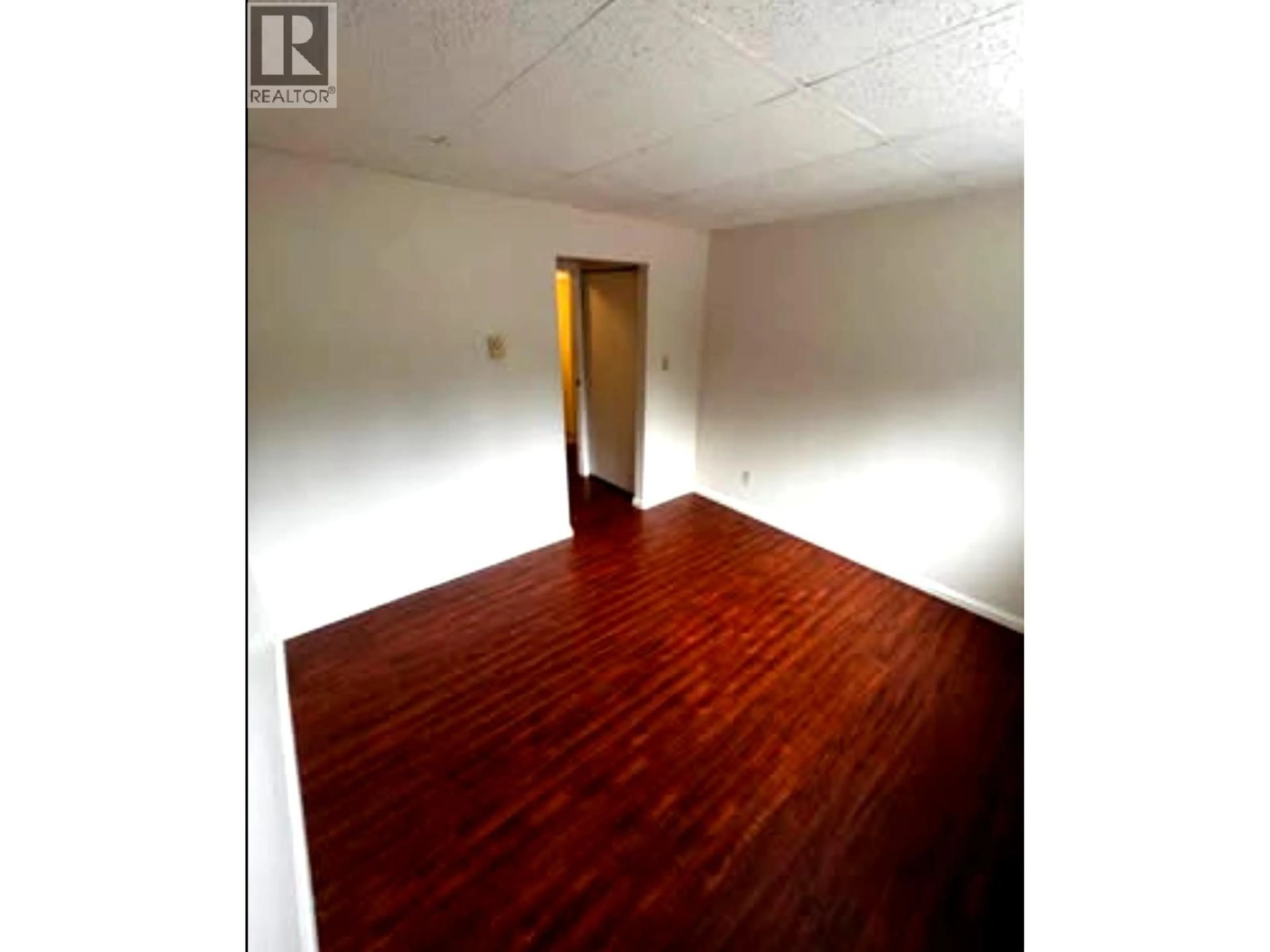 A pic of a room for 208 - 1410 PENTICTON AVENUE, Penticton British Columbia V2A2N5