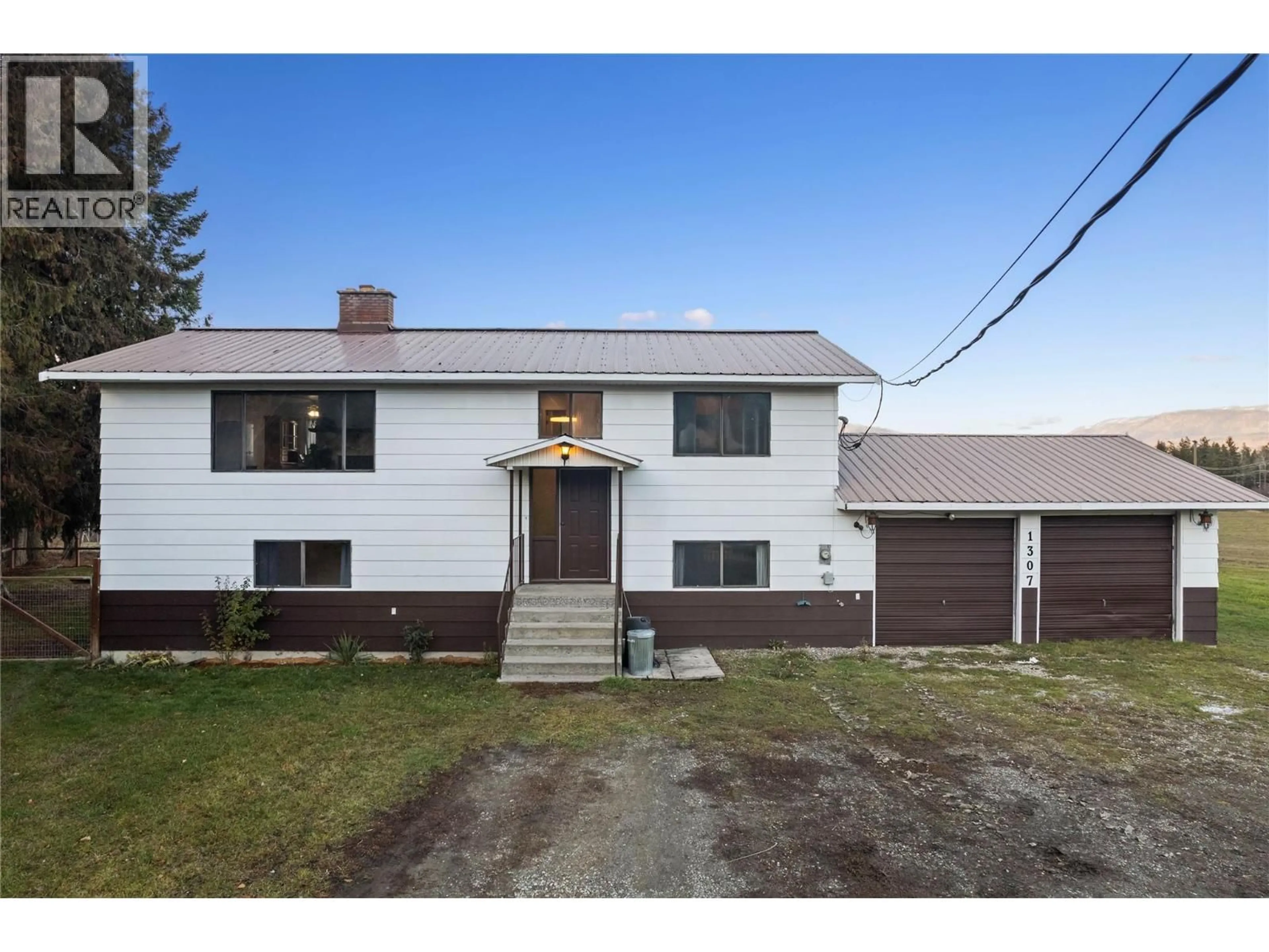 Unknown for 1307 FREDRICKSON ROAD, Sorrento British Columbia V0E2W1