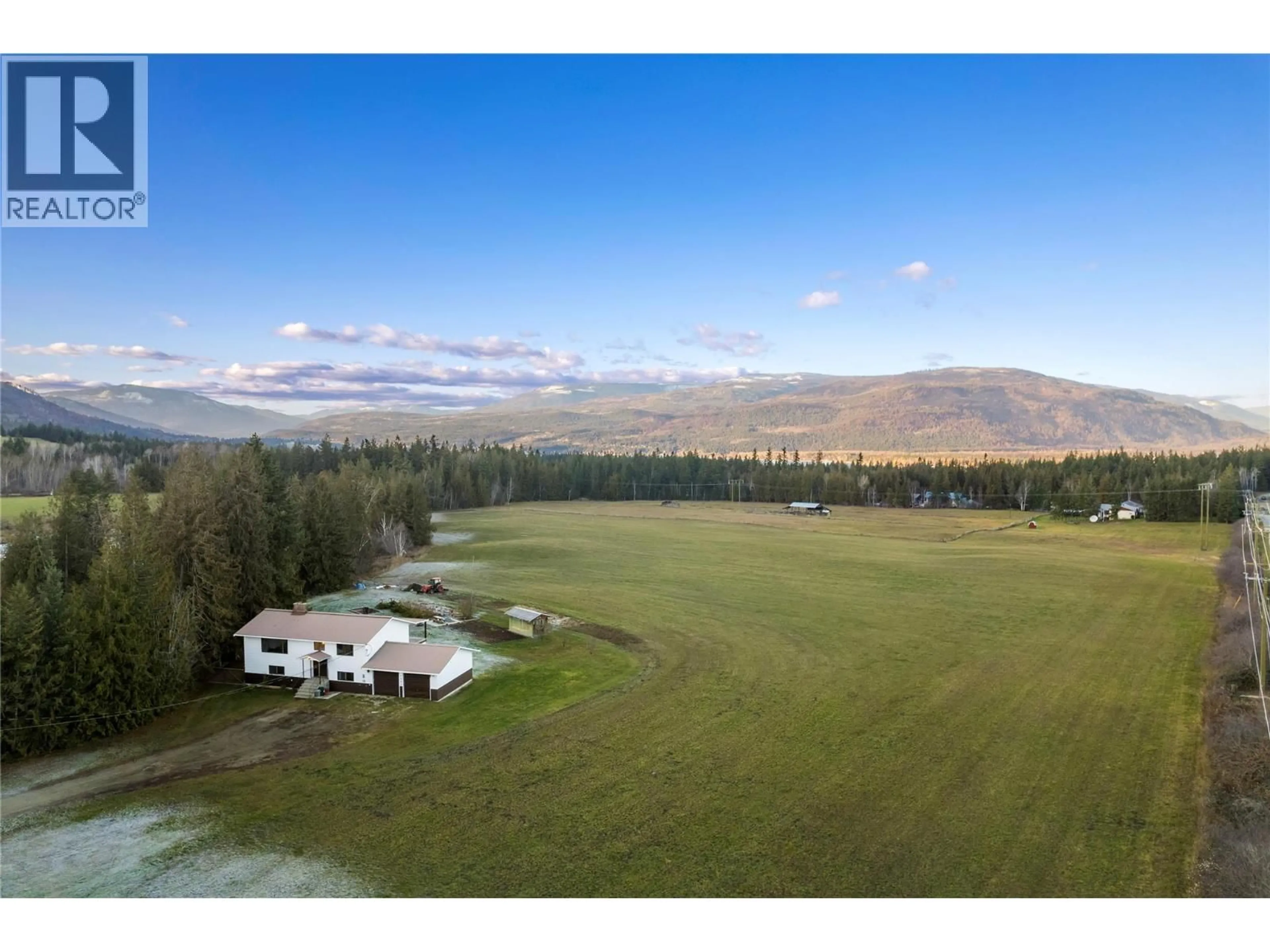 A pic from outside/outdoor area/front of a property/back of a property/a pic from drone, mountain view for 1307 FREDRICKSON ROAD, Sorrento British Columbia V0E2W1