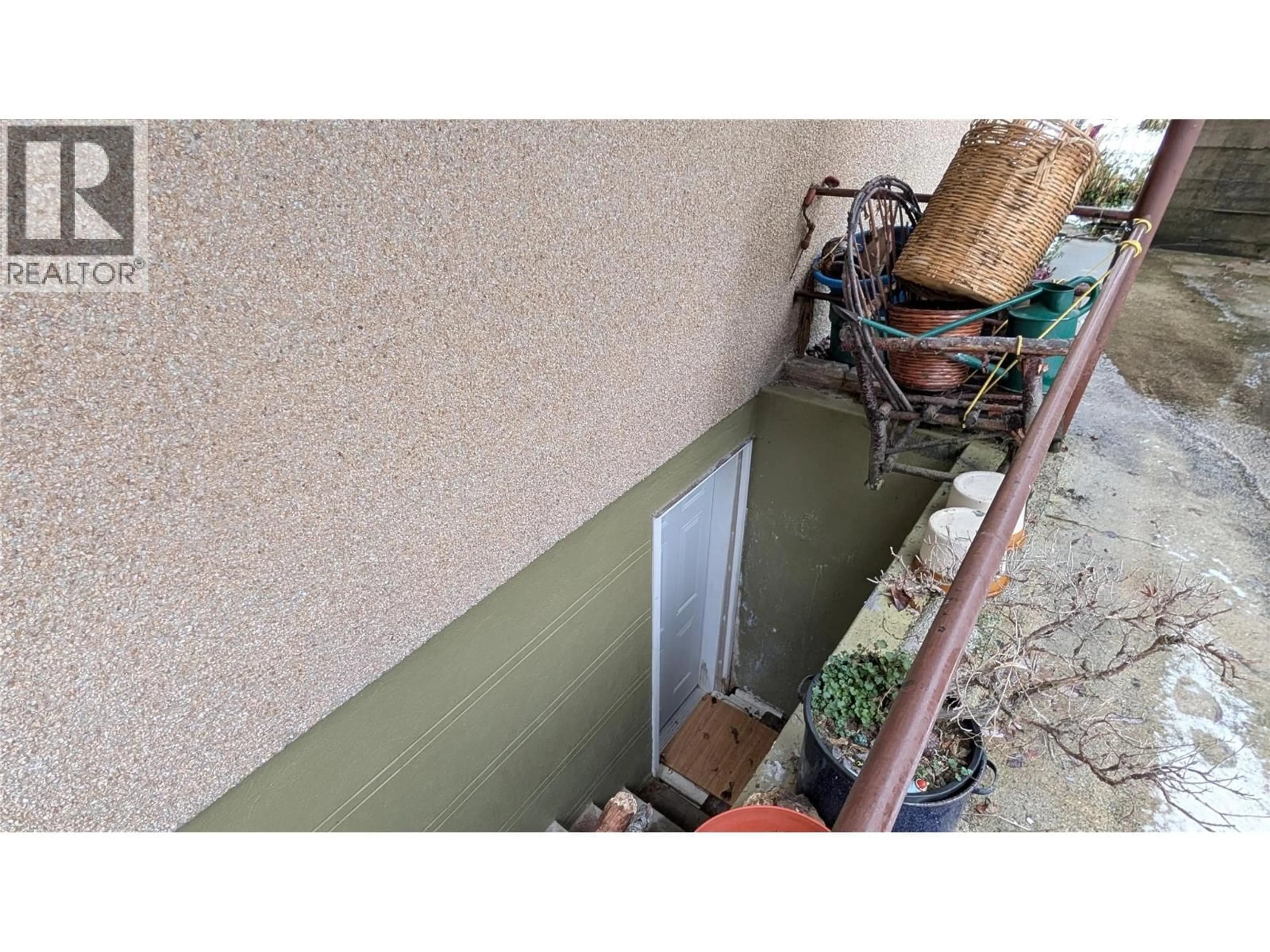 Unknown for 146 COLLEY STREET, Warfield British Columbia V1R2M2