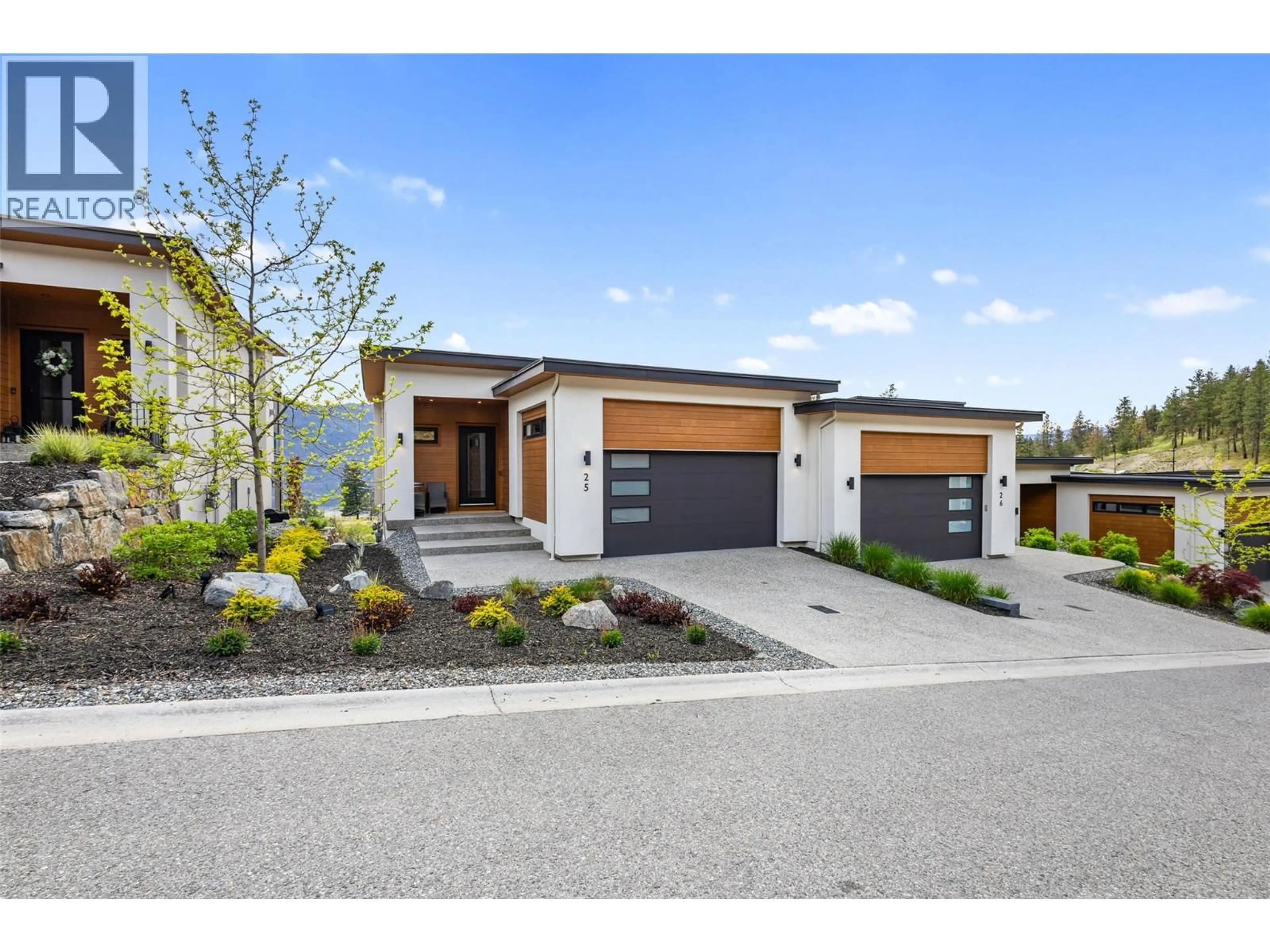 Home with brick exterior material, street for 25 - 10100 TYNDALL ROAD, Lake Country British Columbia V4V0A9