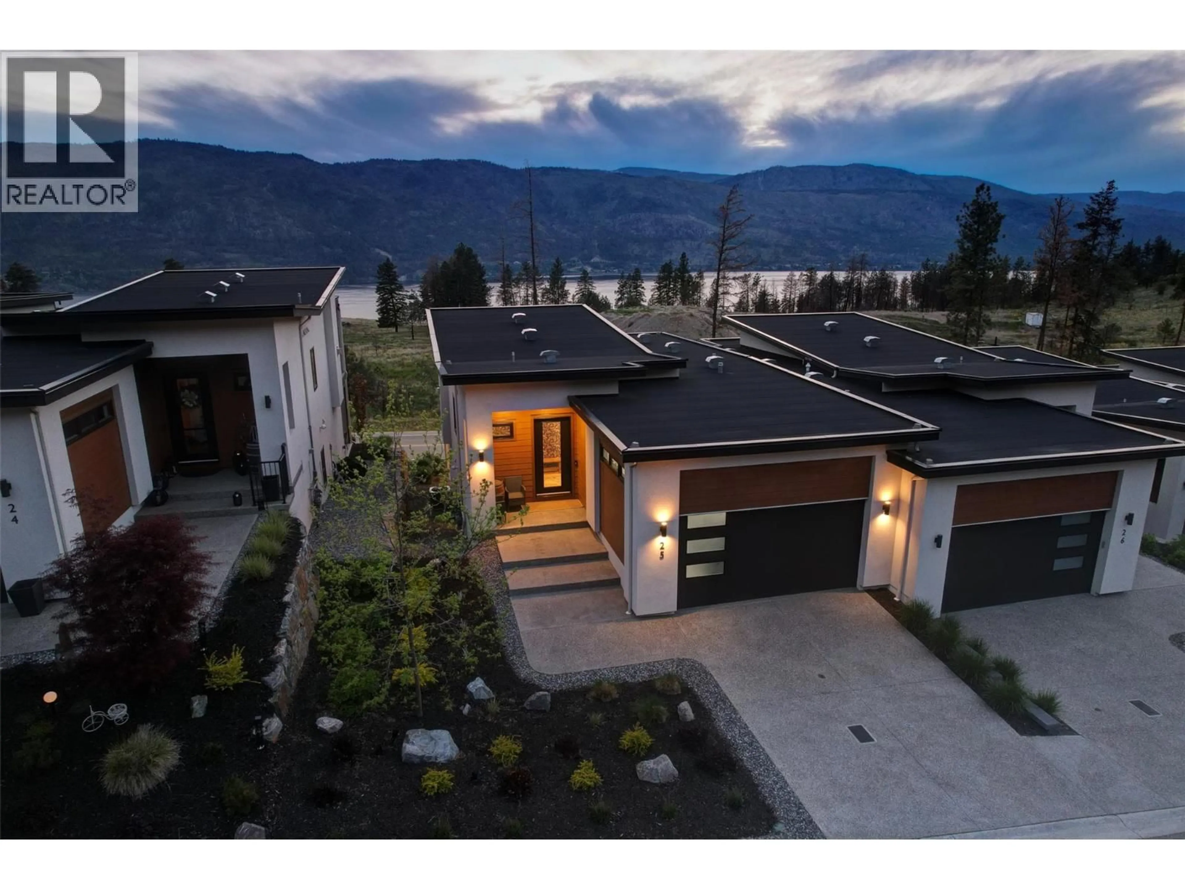 A pic from outside/outdoor area/front of a property/back of a property/a pic from drone, mountain view for 25 - 10100 TYNDALL ROAD, Lake Country British Columbia V4V0A9