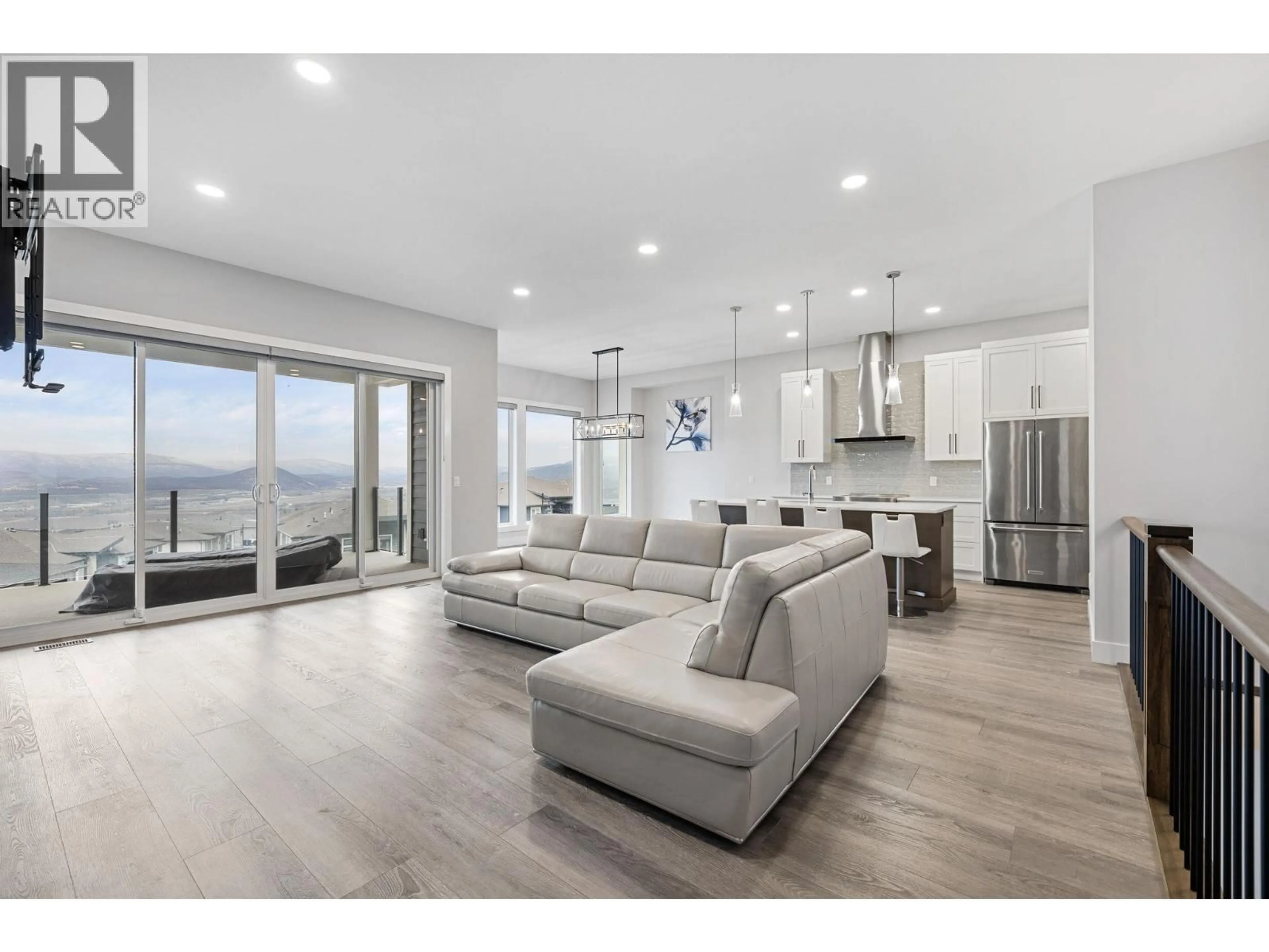 Open concept kitchen, unknown for 1940 FOXTAIL TERRACE, Kelowna British Columbia V1P1T9