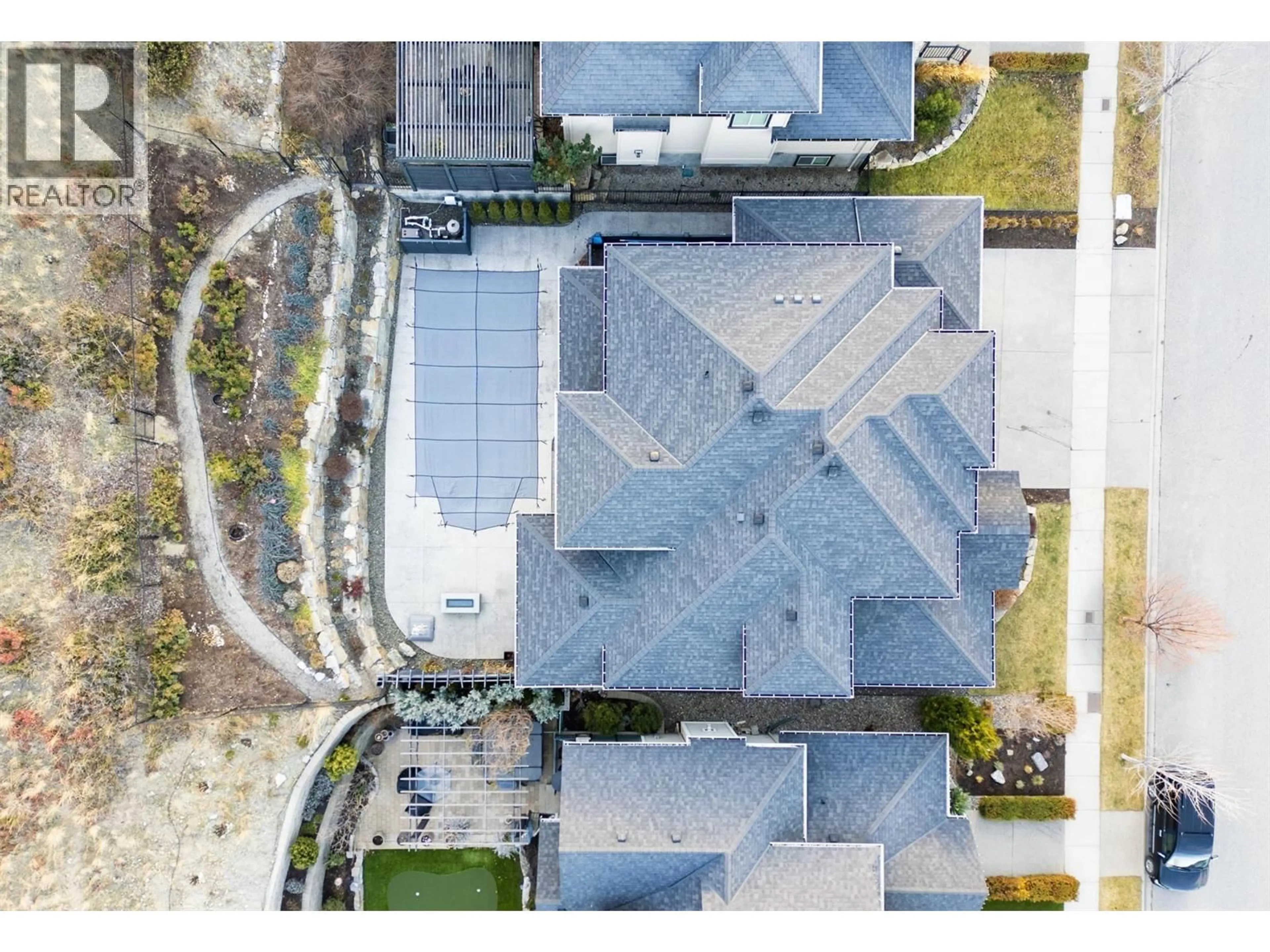 A pic from outside/outdoor area/front of a property/back of a property/a pic from drone, building for 5499 MOUNTAINSIDE DRIVE, Kelowna British Columbia V1W5G4
