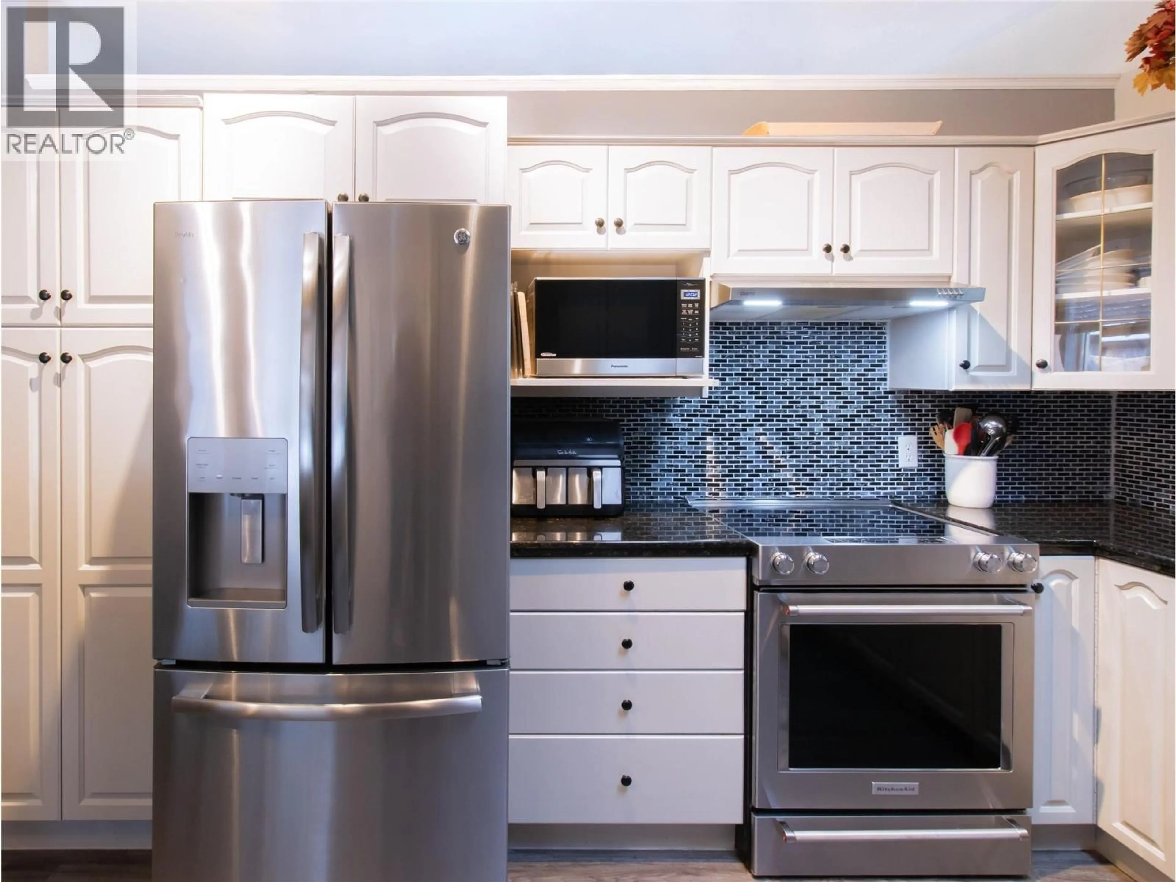 Unknown for 2876 JUNIPER CRESCENT, Blind Bay British Columbia V0E2W2