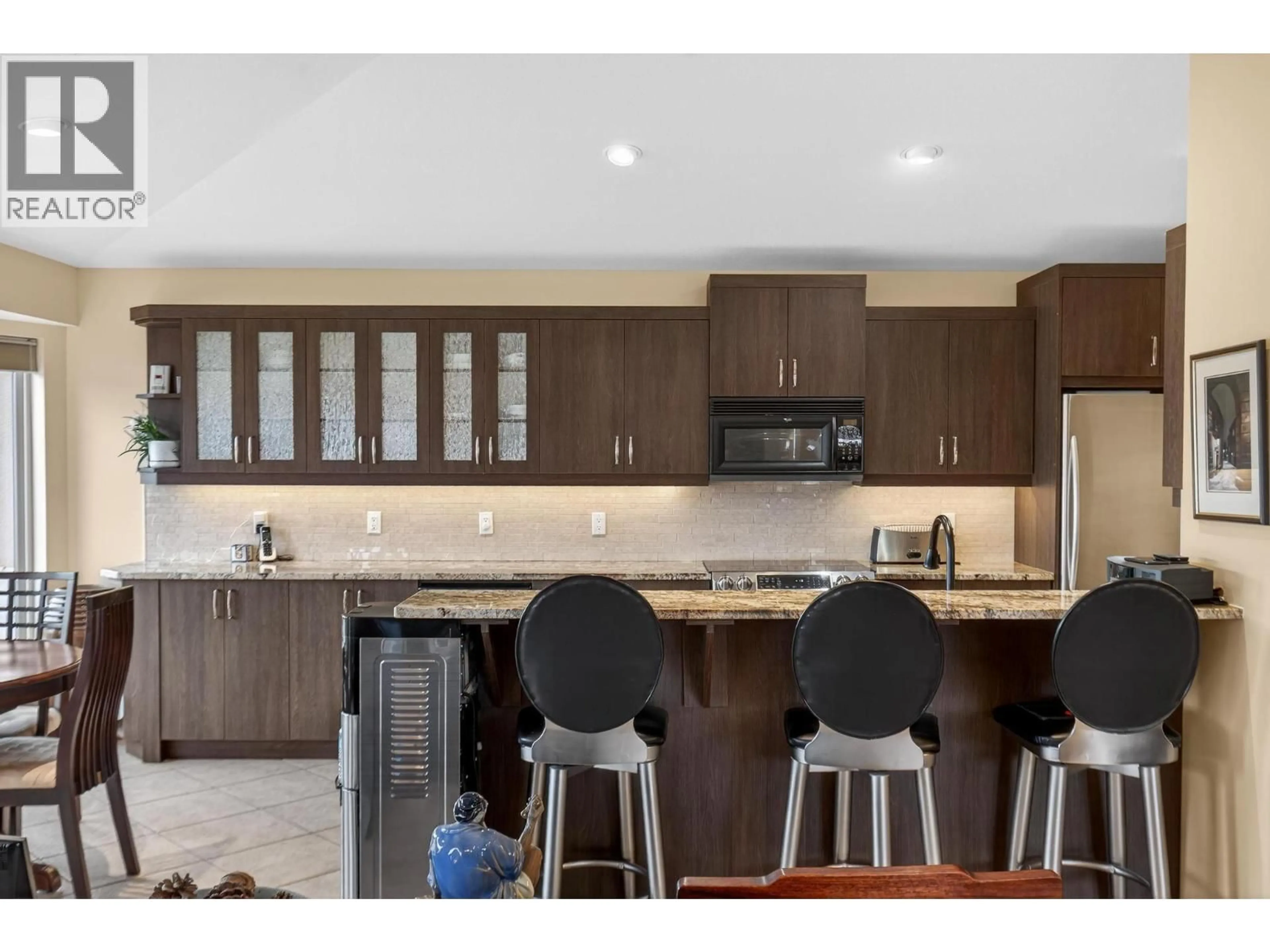 Open concept kitchen, unknown for 201 - 2455 QUAIL RIDGE BOULEVARD, Kelowna British Columbia V1V2S8