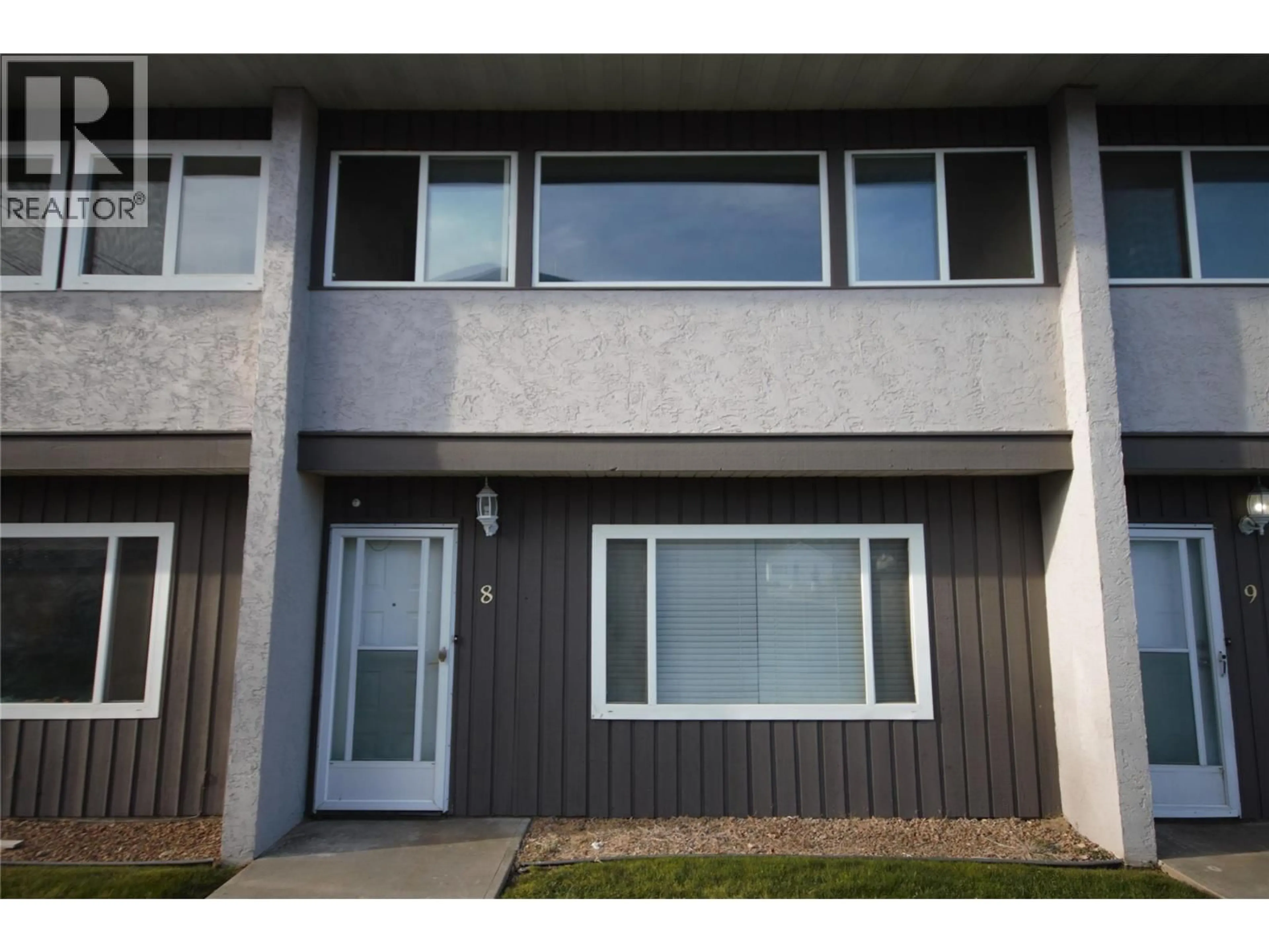 Home with vinyl exterior material, unknown for 8 - 5820 MAIN STREET, Oliver British Columbia V0H1T9