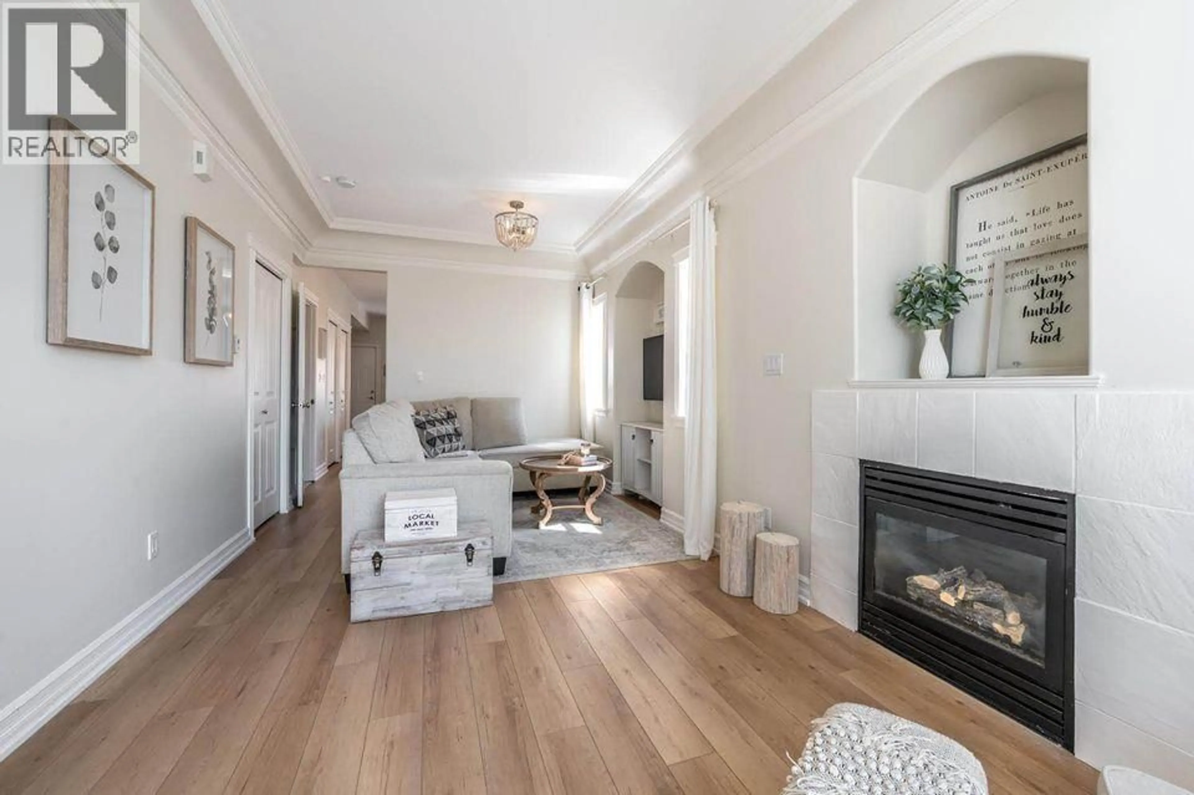 Living room with furniture, unknown for 102 - 642 VAN HORNE STREET, Penticton British Columbia V2A4L1