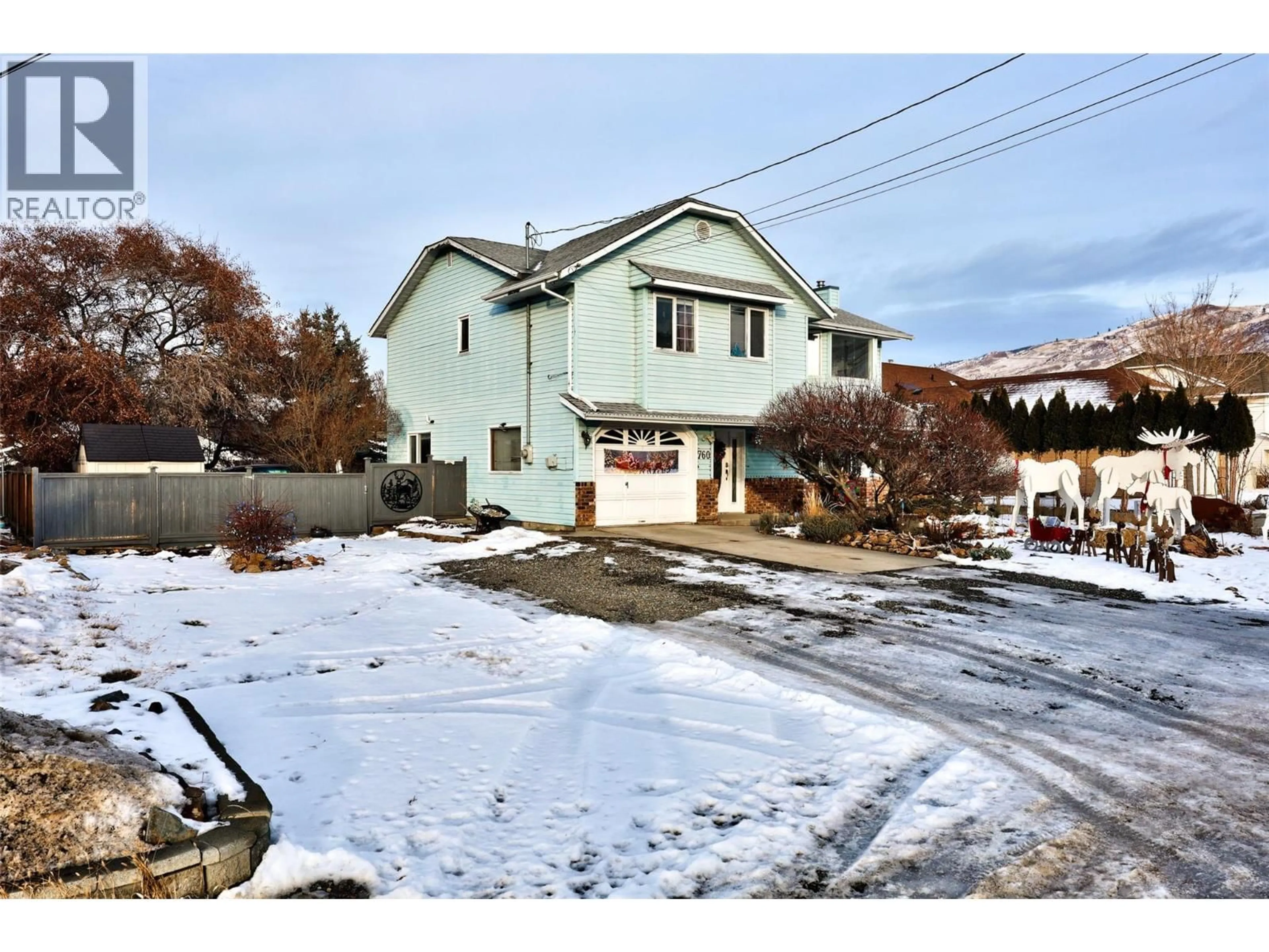 A pic from outside/outdoor area/front of a property/back of a property/a pic from drone, street for 760 BISSETTE ROAD, Kamloops British Columbia V2B8H7