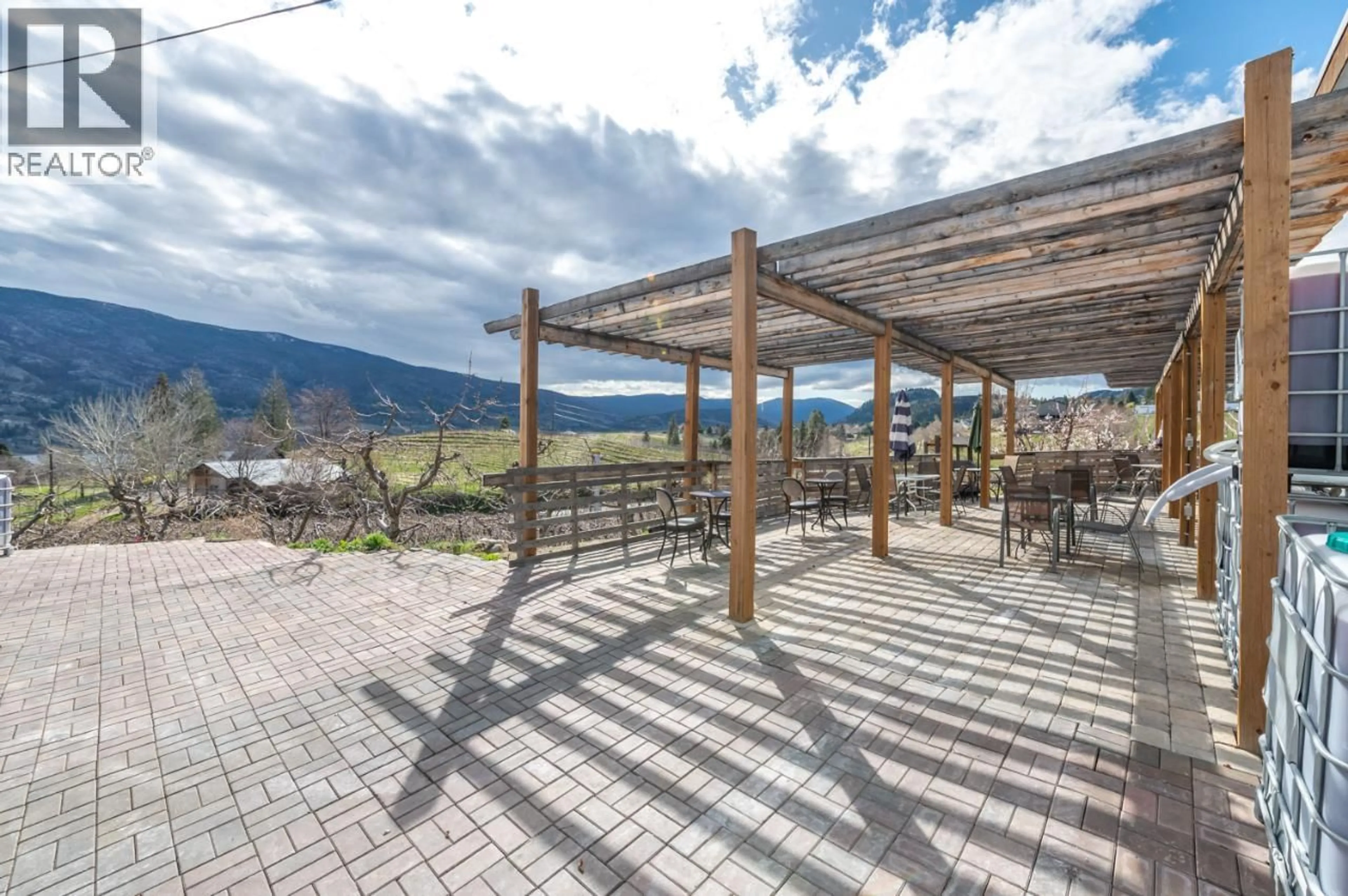 Patio, mountain view for 346 HWY 97 OTHER, Kaleden British Columbia V0H1K0