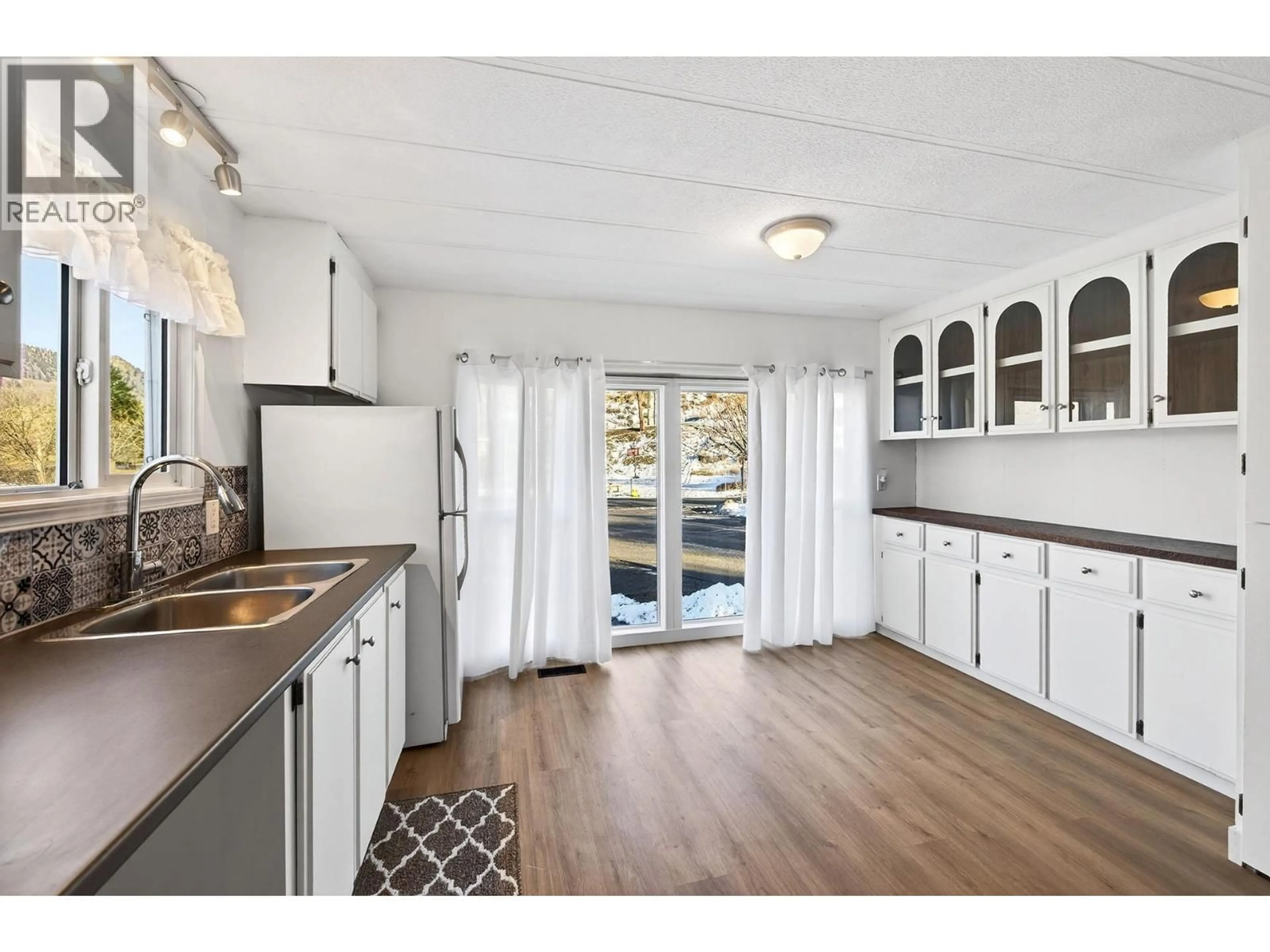 Open concept kitchen, unknown for 101 - 1175 ROSE HILL ROAD, Kamloops British Columbia V2E1G9