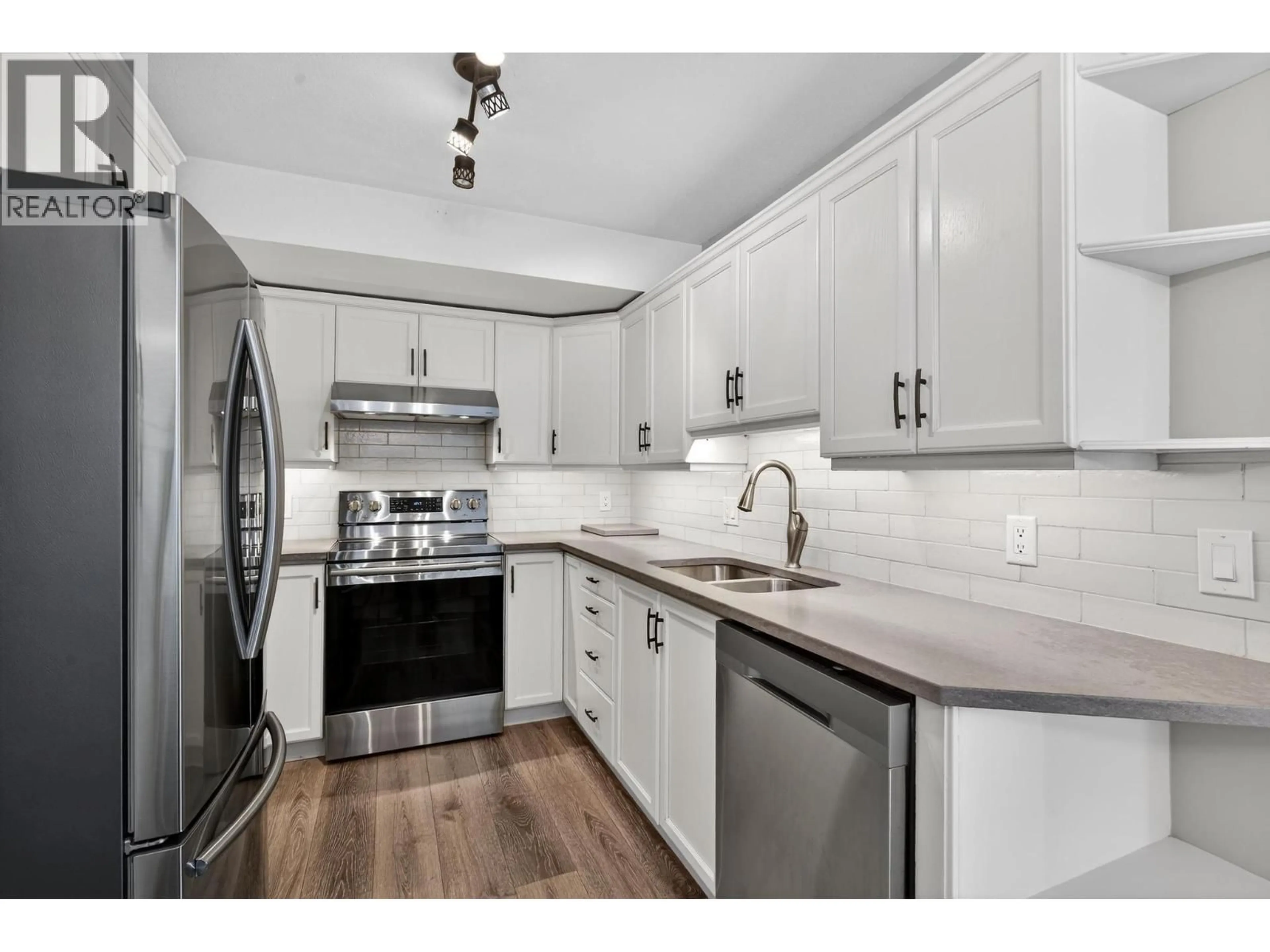 Open concept kitchen, unknown for 31 - 316 WHITMAN ROAD, Kelowna British Columbia V1V1Y9