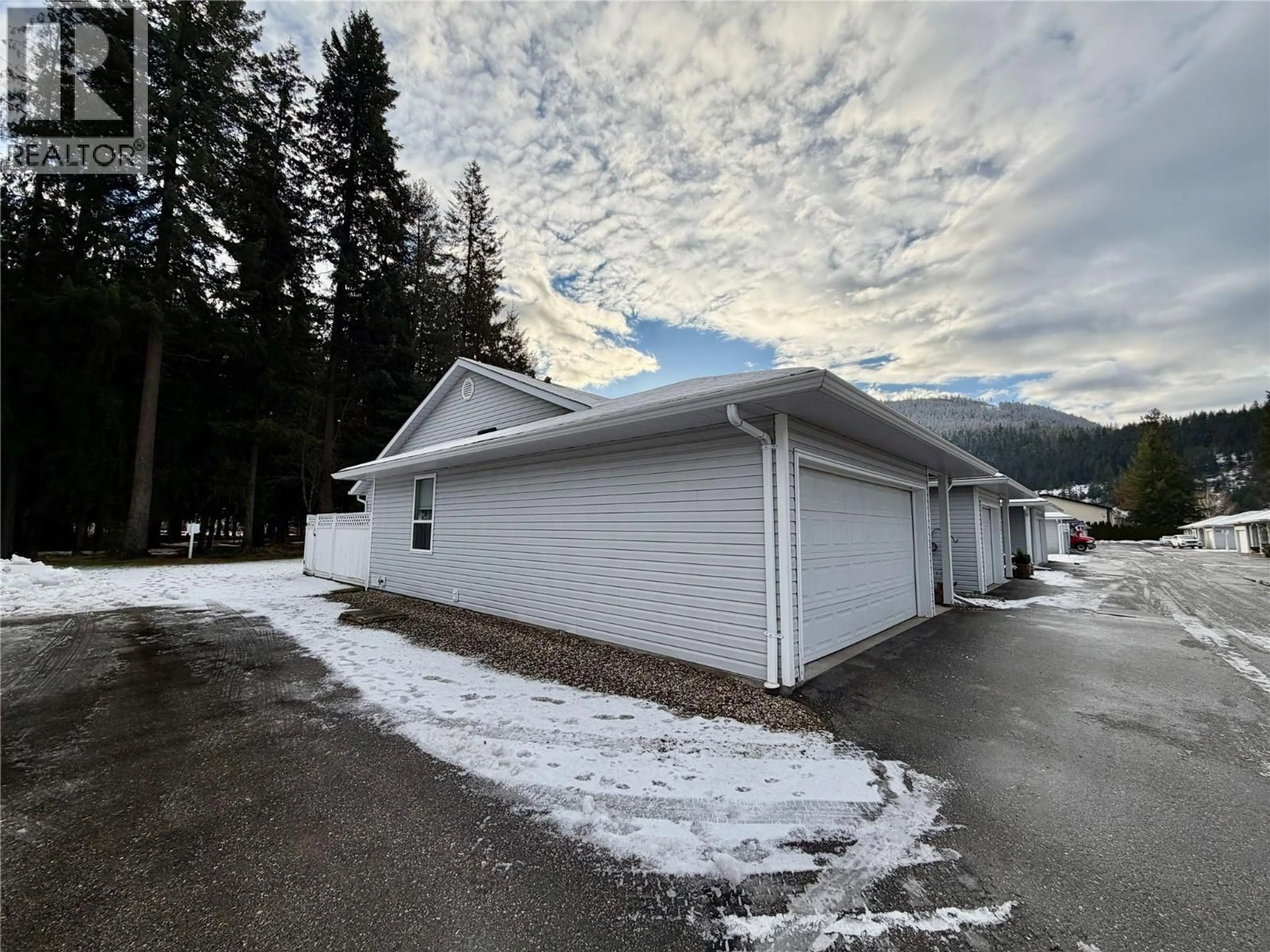 Unknown for 22 - 221 TEMPLE STREET, Sicamous British Columbia V0E2V1