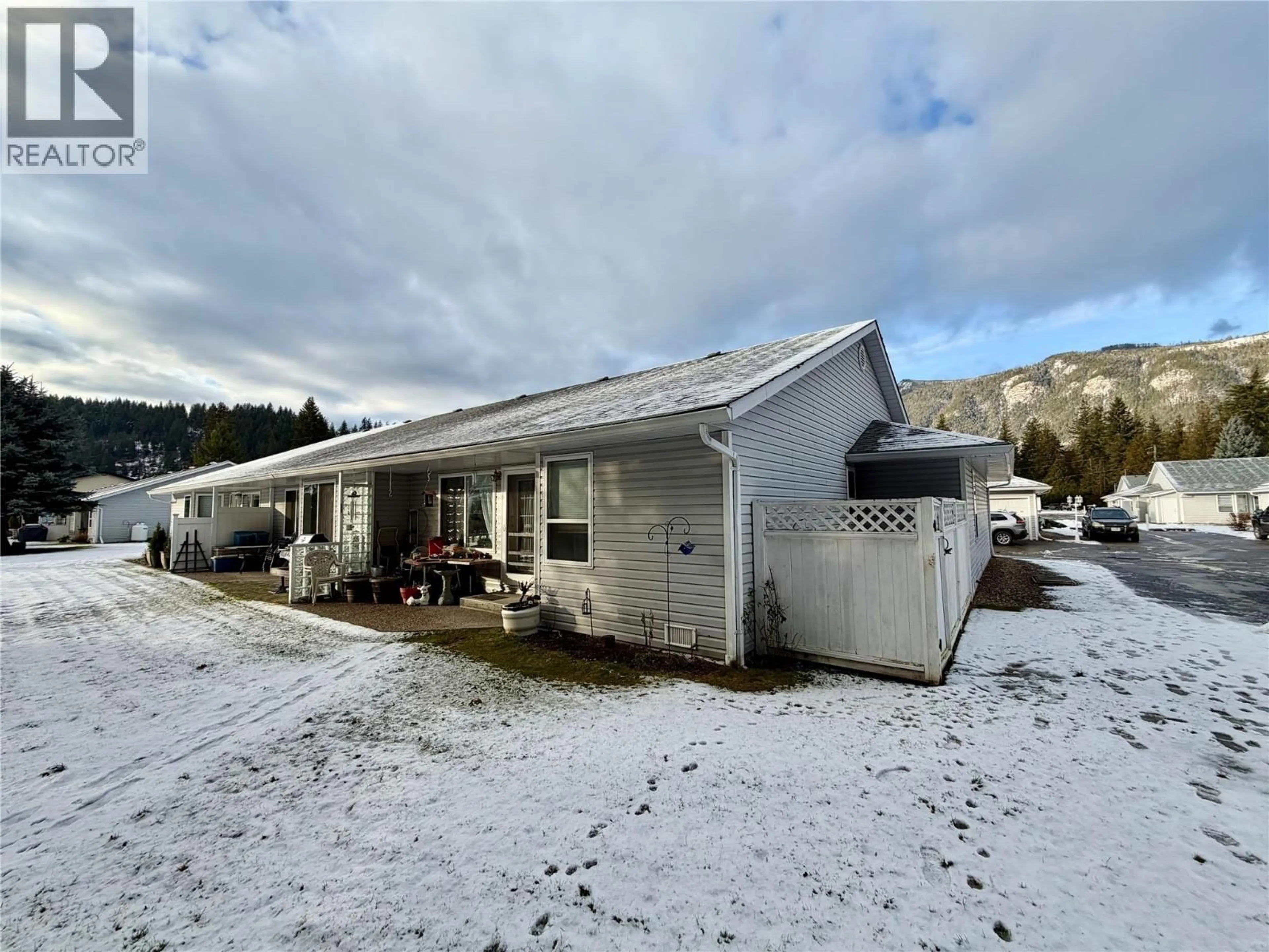 A pic from outside/outdoor area/front of a property/back of a property/a pic from drone, mountain view for 22 - 221 TEMPLE STREET, Sicamous British Columbia V0E2V1