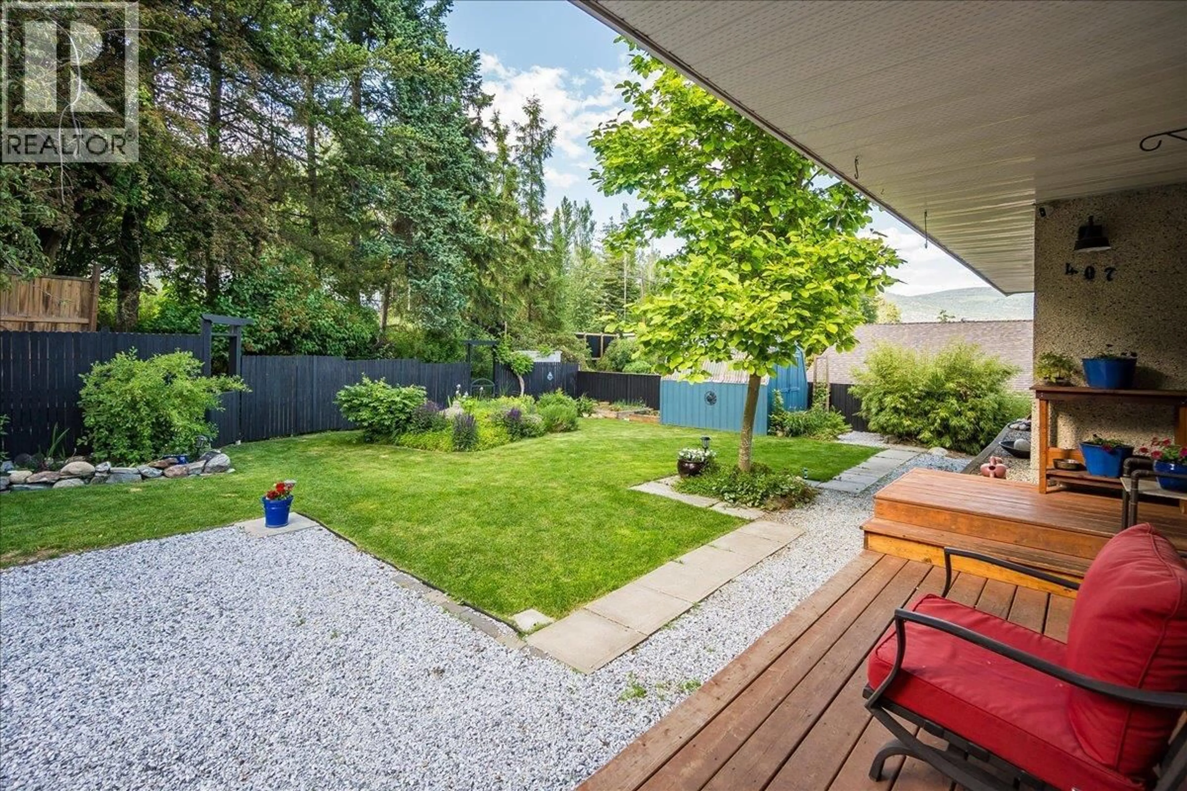 Patio, street for 407 WILLOW DRIVE, Warfield British Columbia V1R2M9