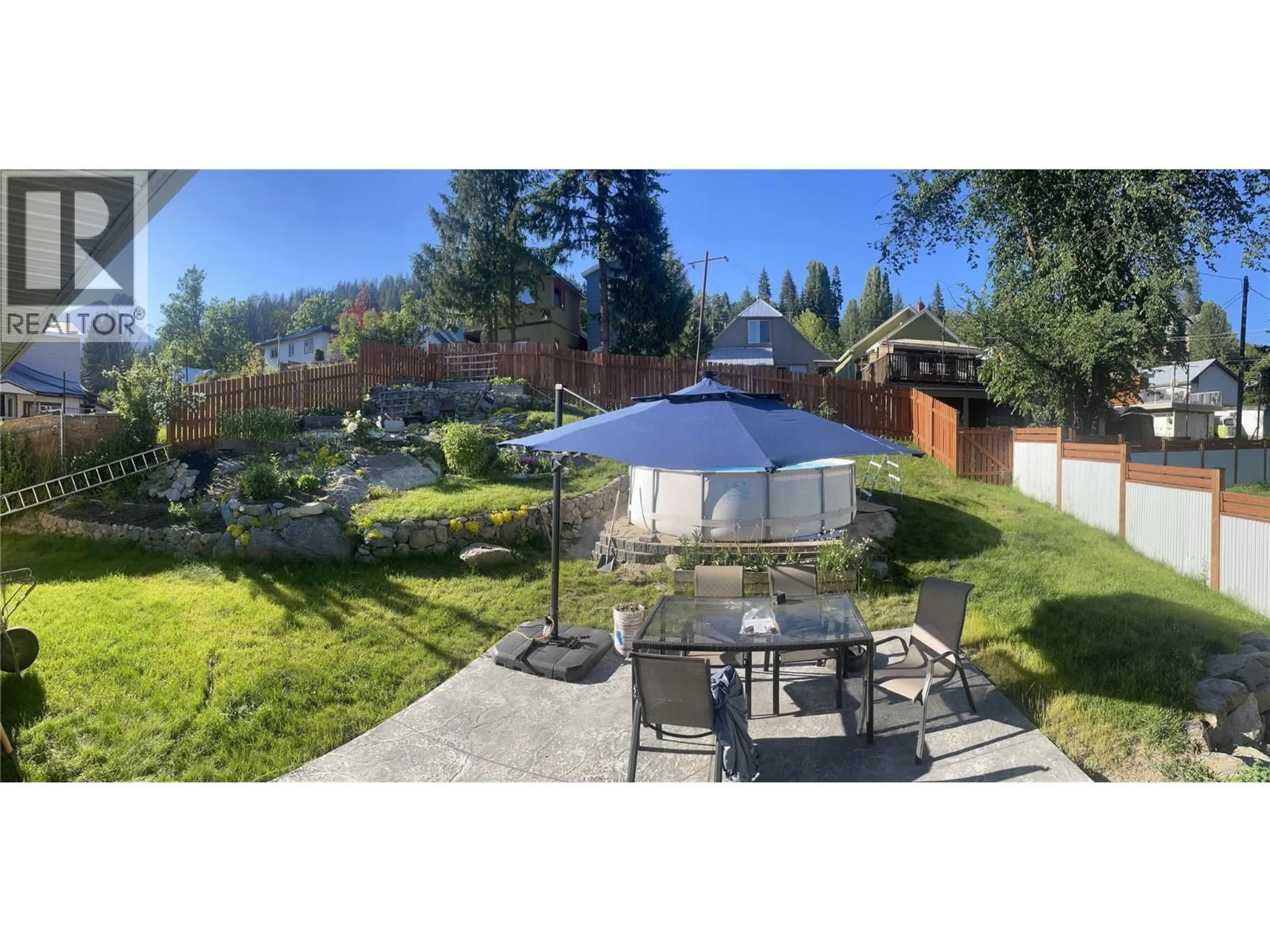 A pic from outside/outdoor area/front of a property/back of a property/a pic from drone, unknown for 1650 KOOTENAY AVENUE, Rossland British Columbia V0G1Y0