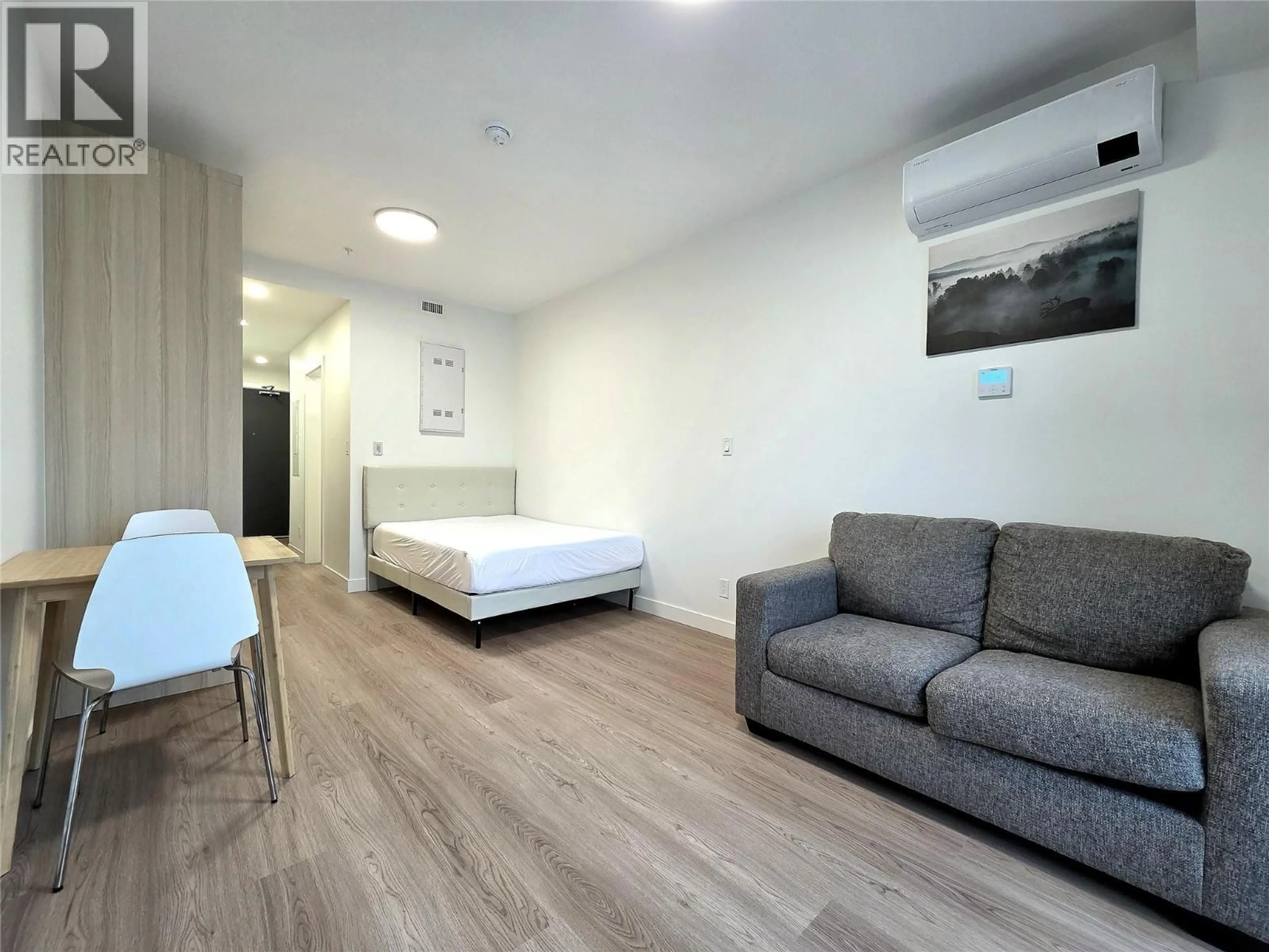 A pic of a room for 213 - 1380 PRIDHAM AVENUE, Kelowna British Columbia V1Y6B9