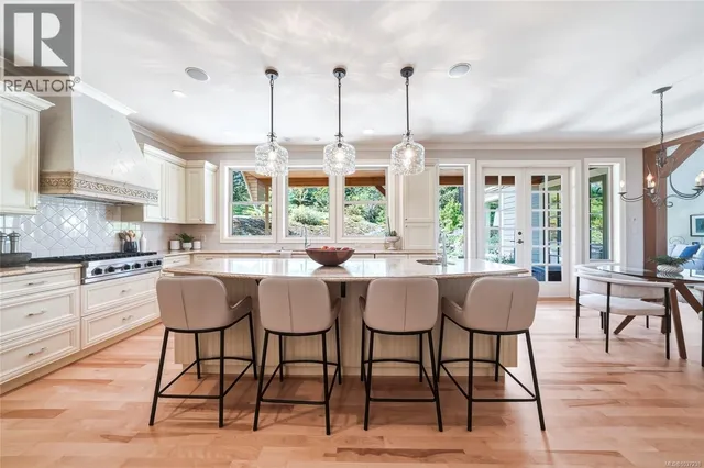 2985 BAYNES ROAD, Saanich 5