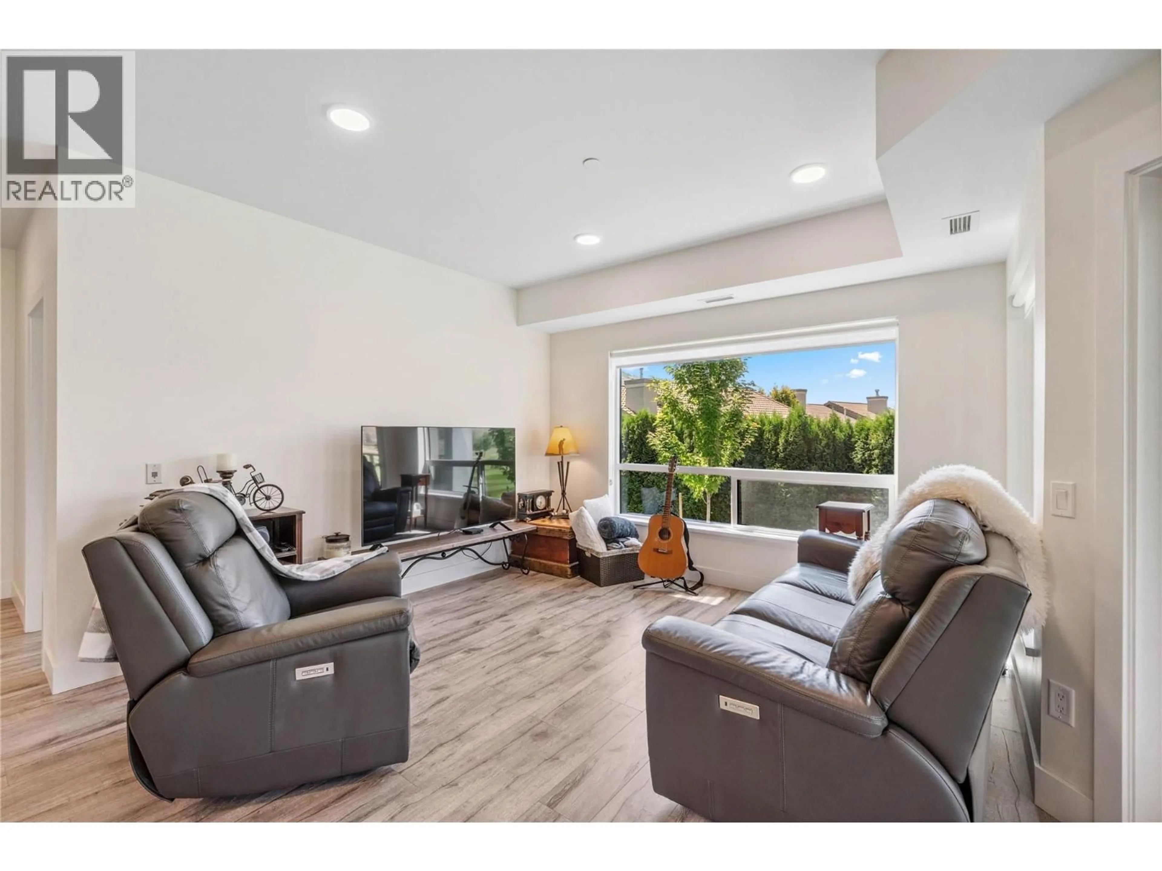 Living room with furniture, unknown for 101 - 651 DUNES DRIVE, Kamloops British Columbia V2B0K2
