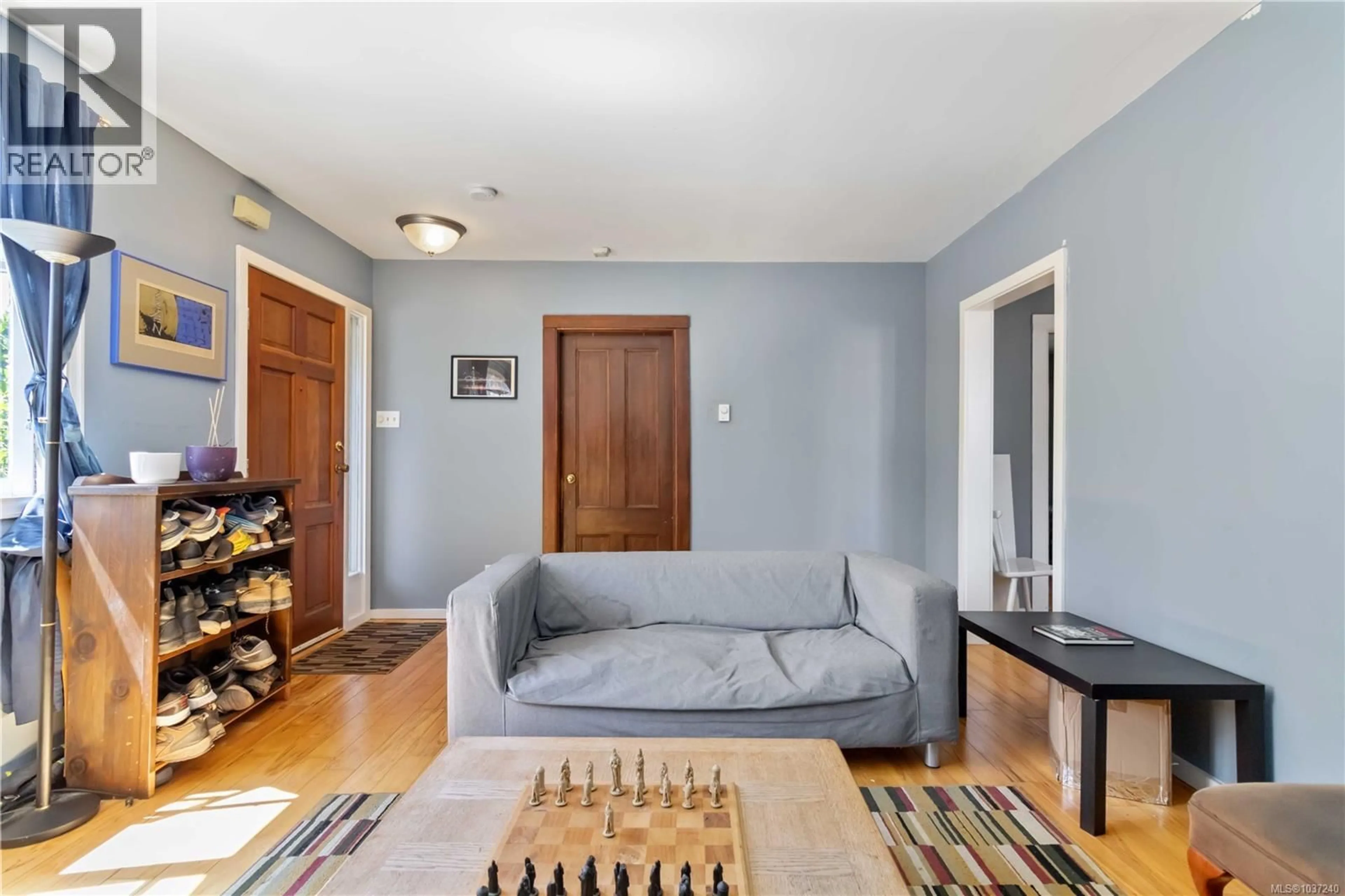 Living room with furniture, unknown for 1334 PEMBROKE STREET, Victoria British Columbia V8R1V4