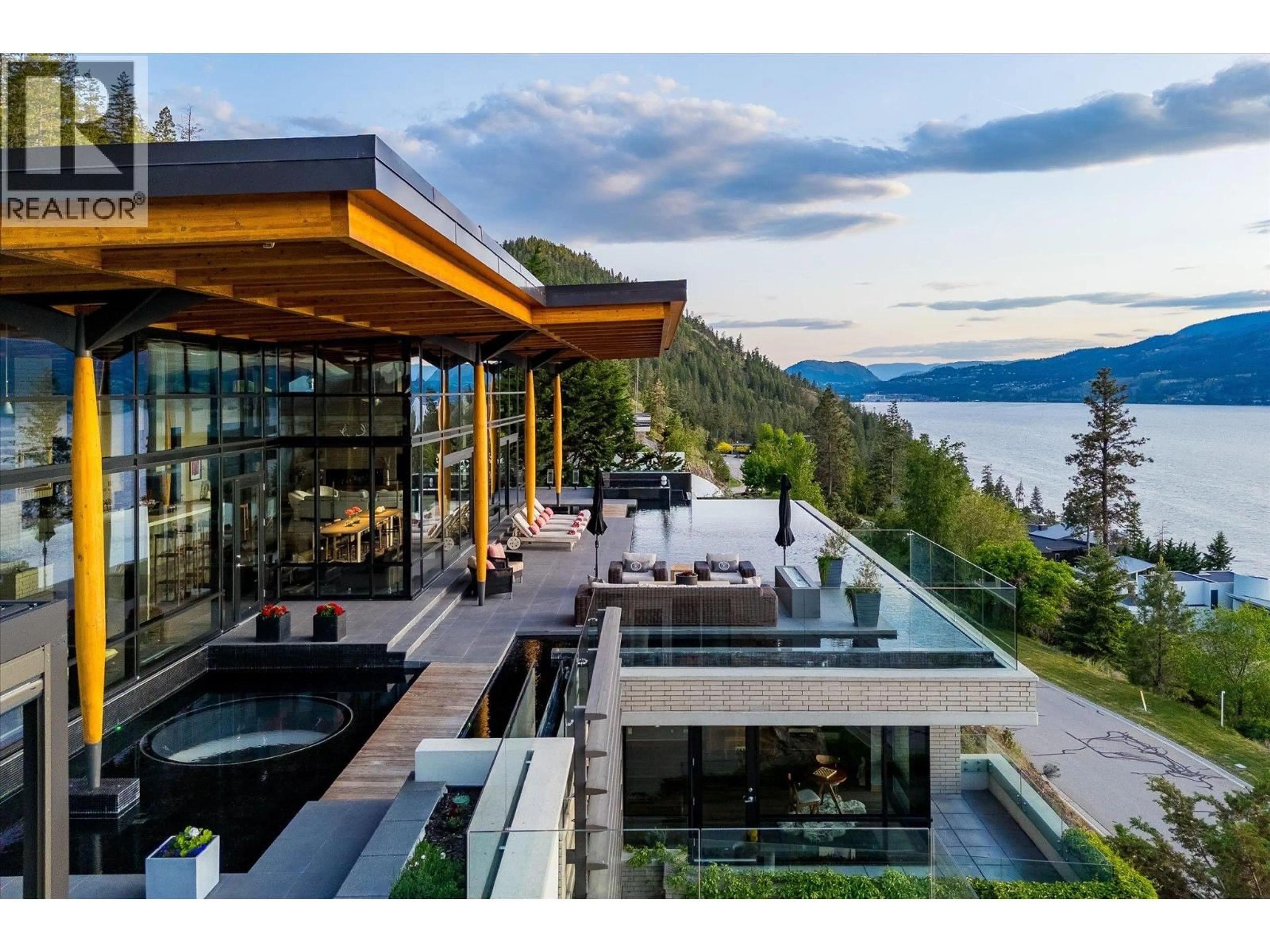 Unknown for 19 - 180 SHEERWATER COURT, Kelowna British Columbia V1V2X1