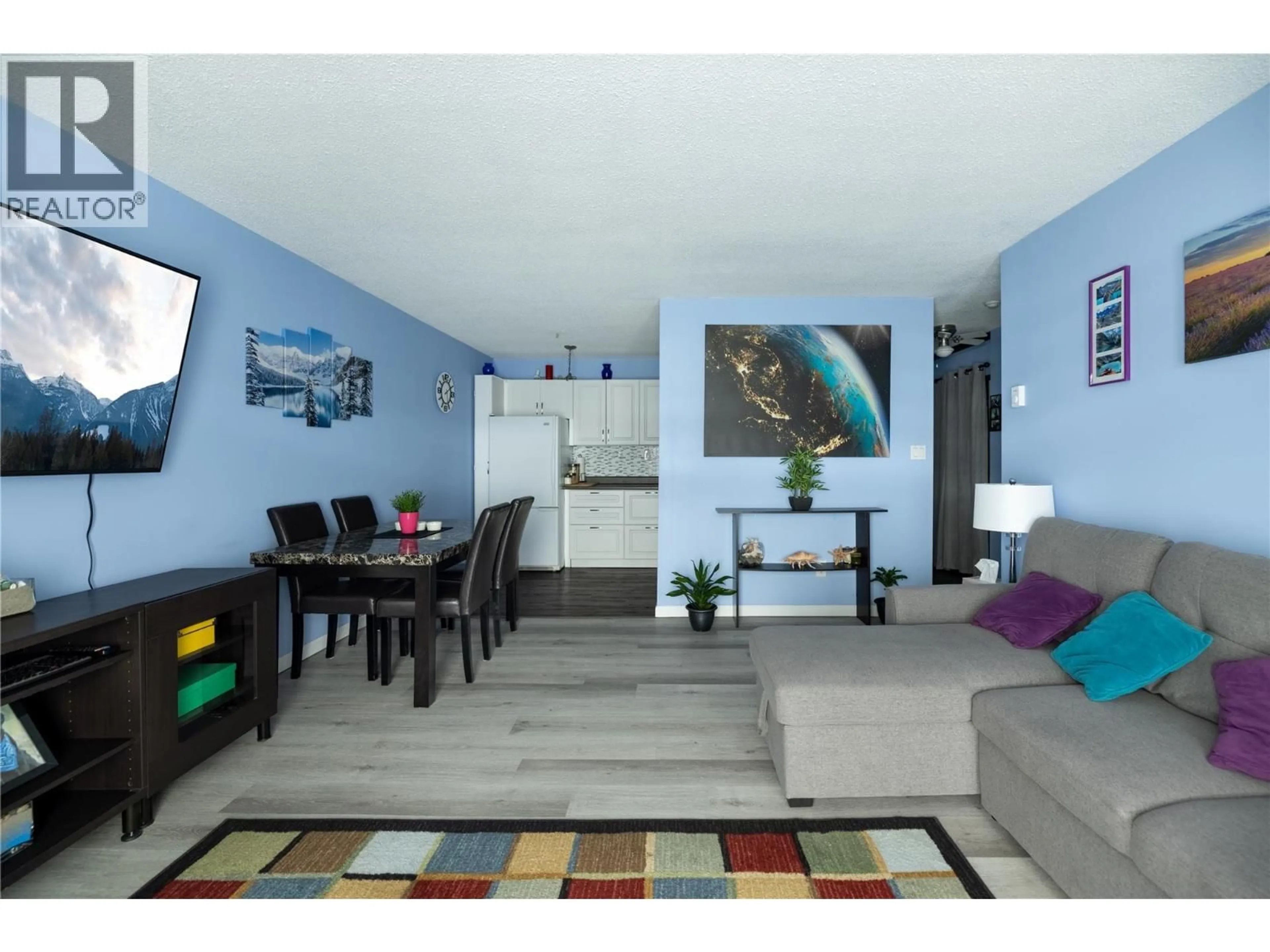 Living room with furniture, unknown for 252 - 715 LEATHEAD ROAD, Kelowna British Columbia V1X5W3