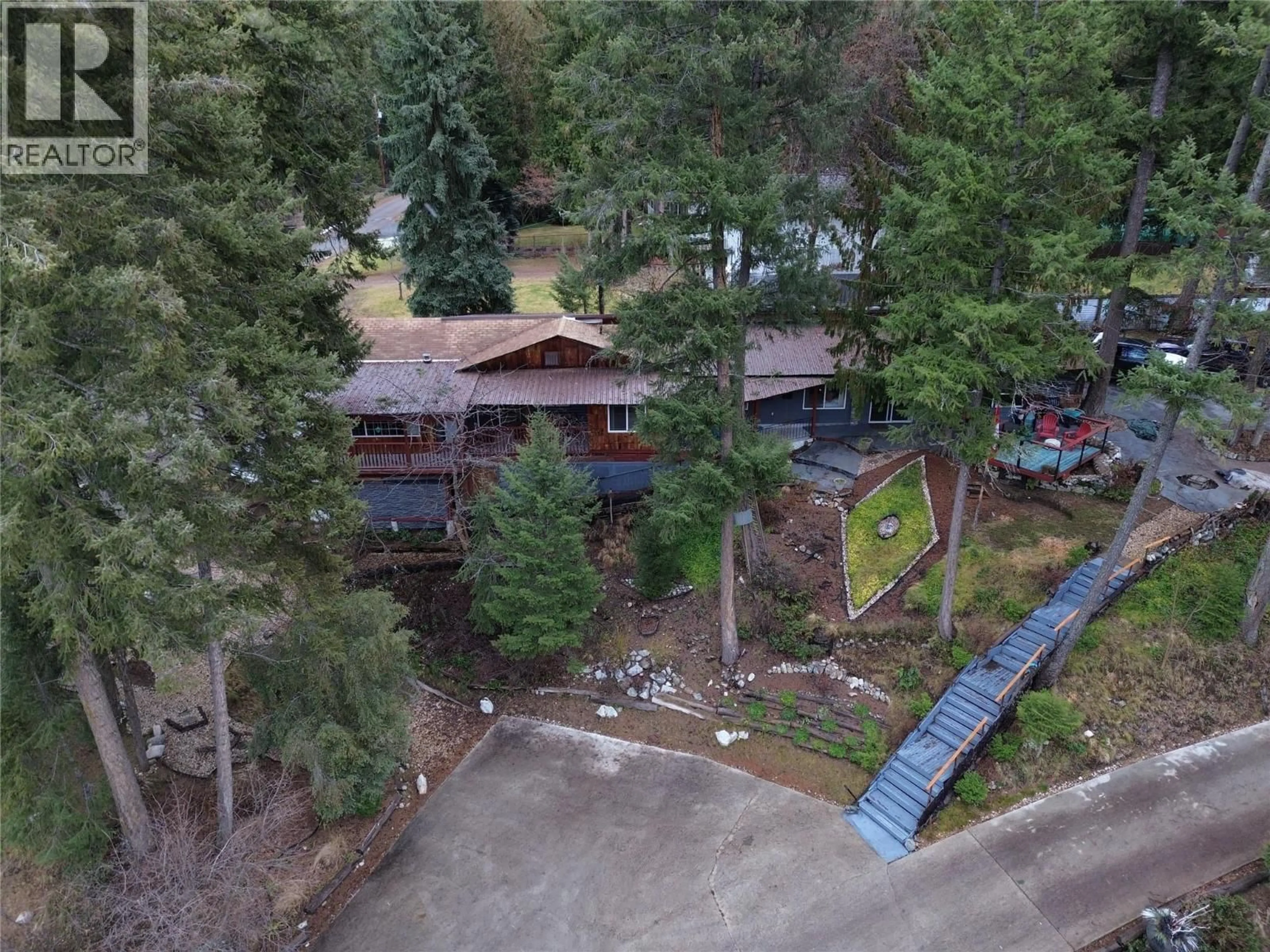 A pic from outside/outdoor area/front of a property/back of a property/a pic from drone, unknown for 39 WILKENSON ROAD, Christina Lake British Columbia V0H1E2