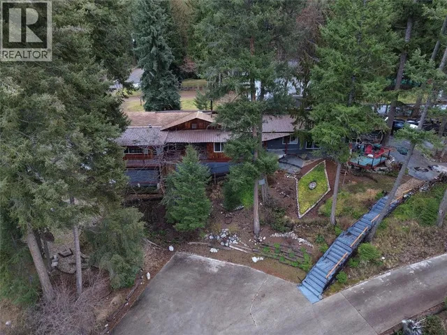 39 WILKENSON ROAD, Christina Lake 2