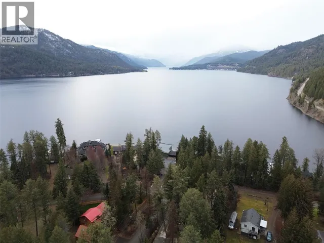 39 WILKENSON ROAD, Christina Lake 4