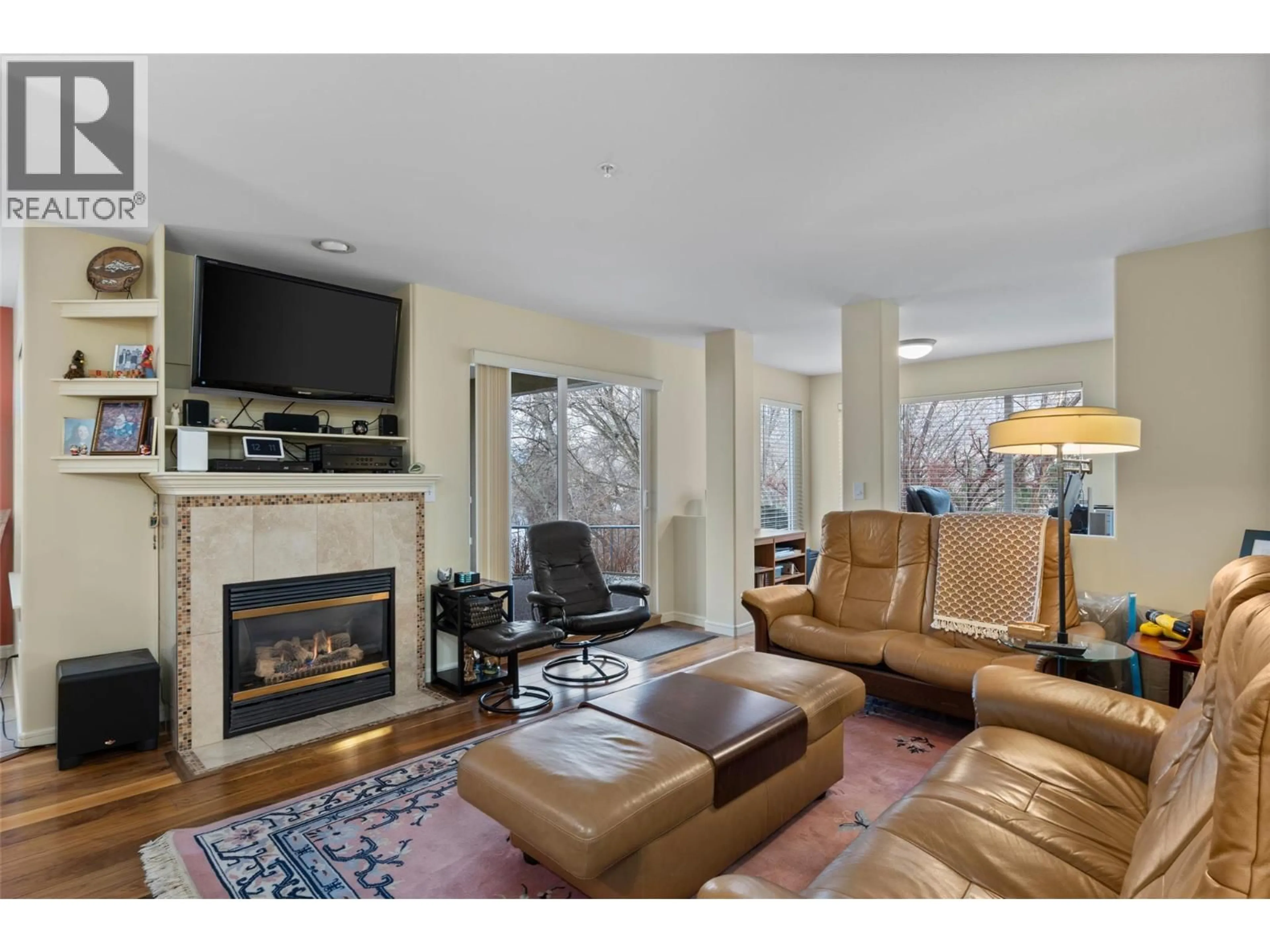 Living room with furniture, unknown for 103 - 950 LORNE STREET, Kamloops British Columbia V2C1W9