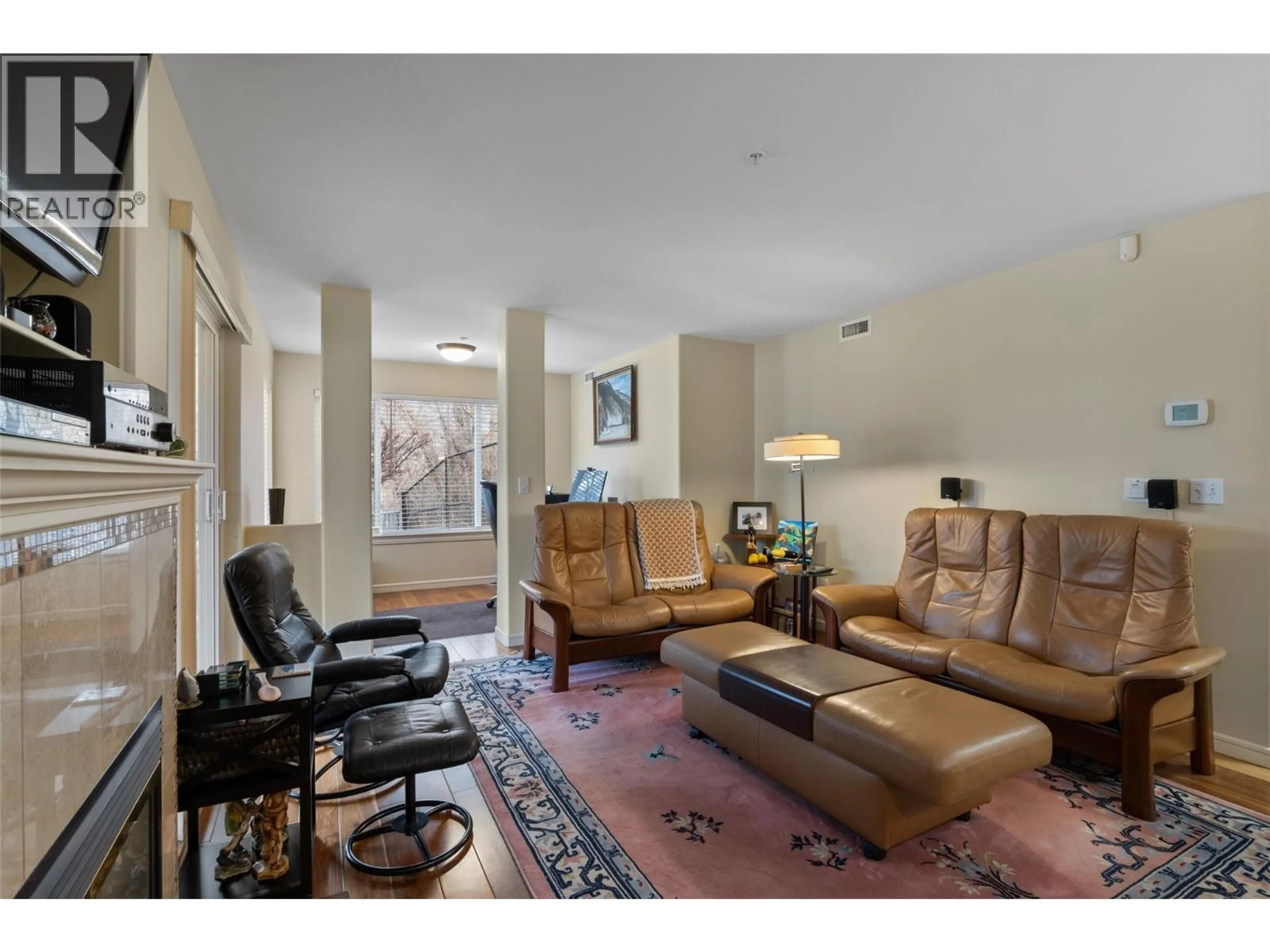 Living room with furniture, unknown for 103 - 950 LORNE STREET, Kamloops British Columbia V2C1W9