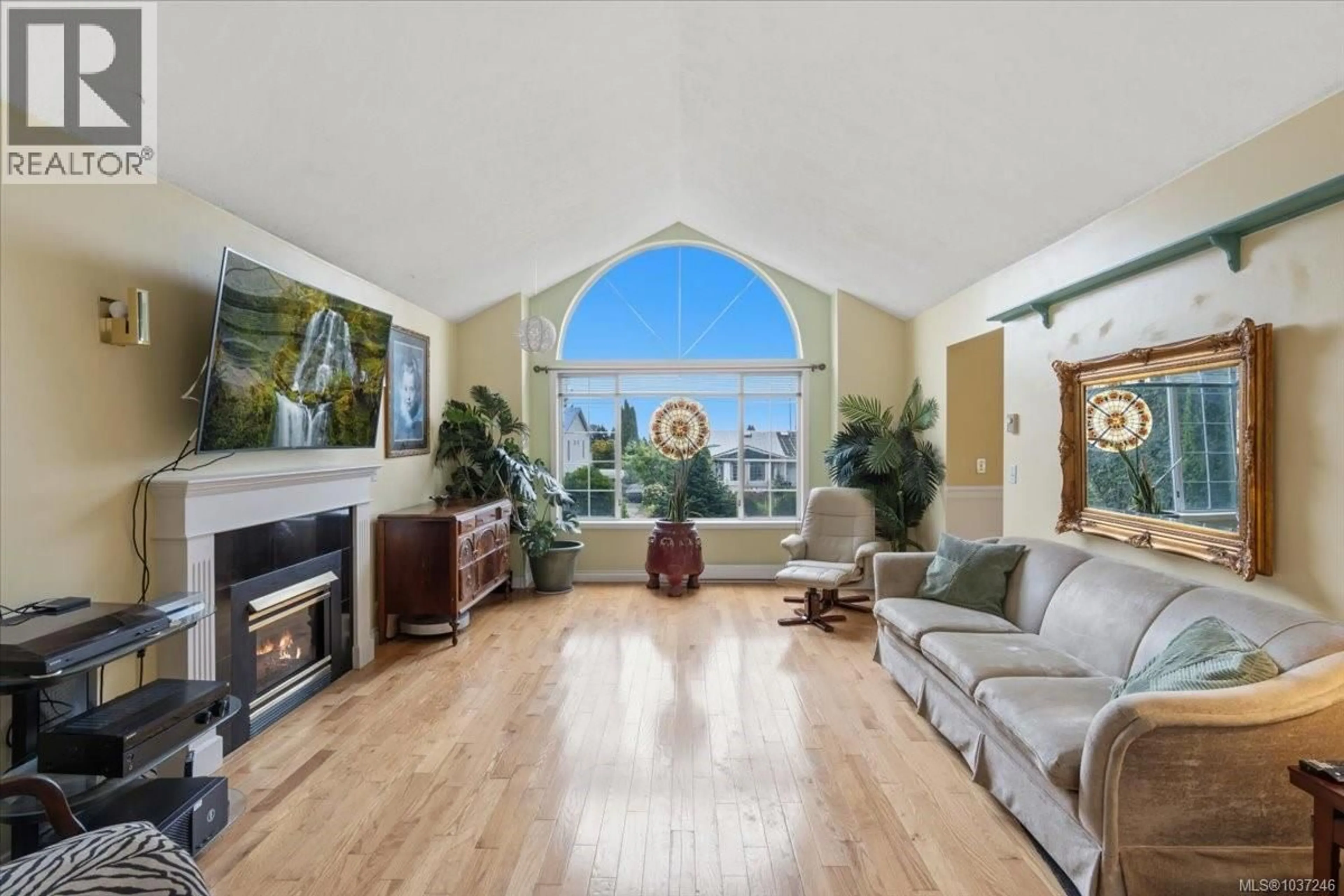Unknown for 120 HORNBY PLACE, Qualicum Beach British Columbia V9K1R6