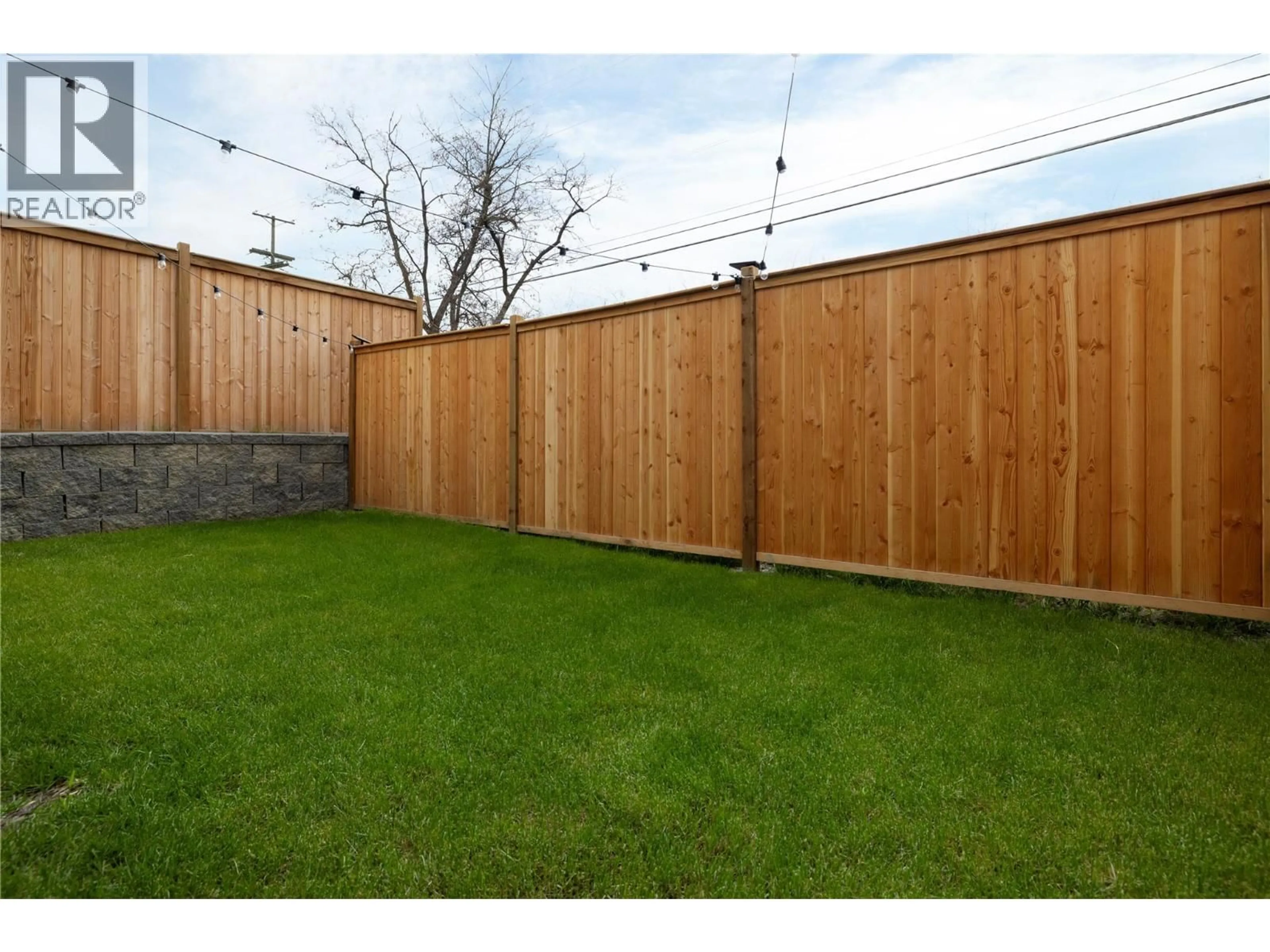 Patio, street for 25 - 1999 15 AVENUE, Vernon British Columbia V1T0C6