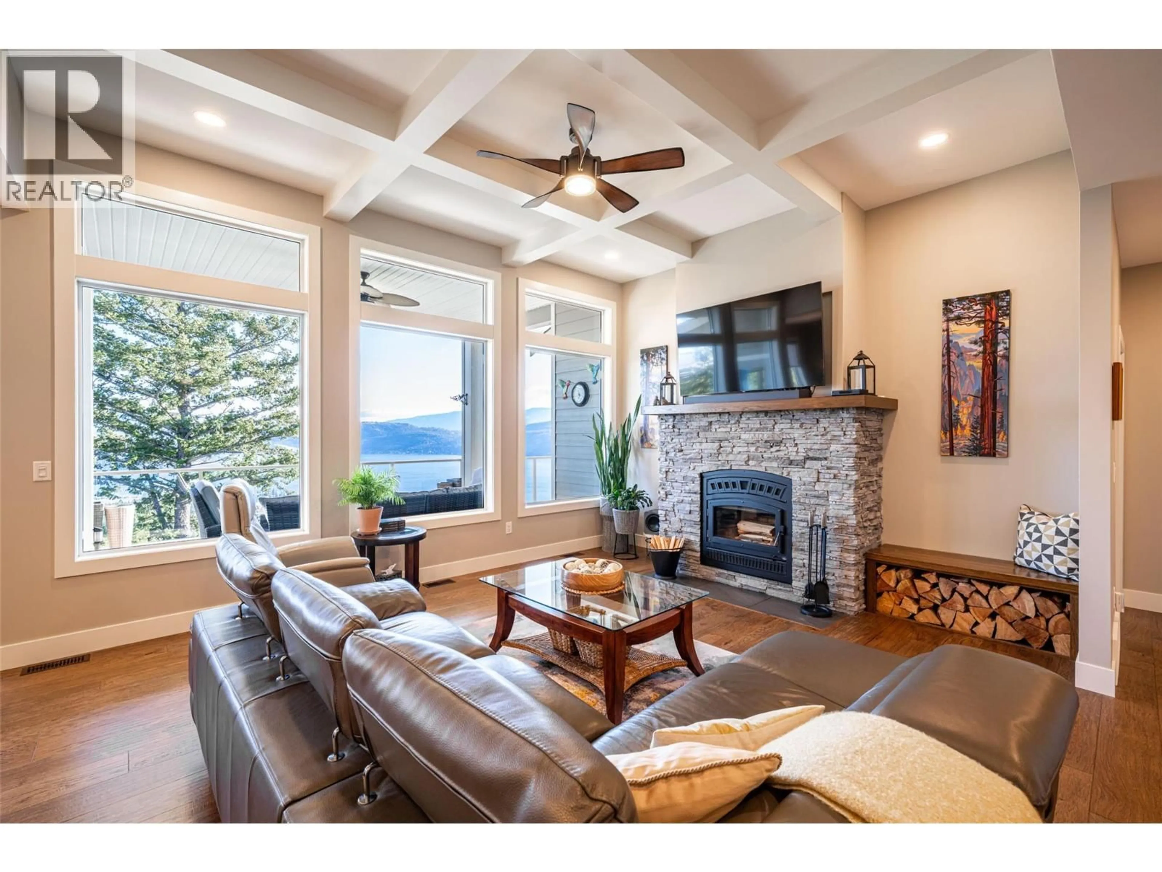 Living room with furniture, unknown for 132 CROWN CRESCENT, Vernon British Columbia V1H2C3