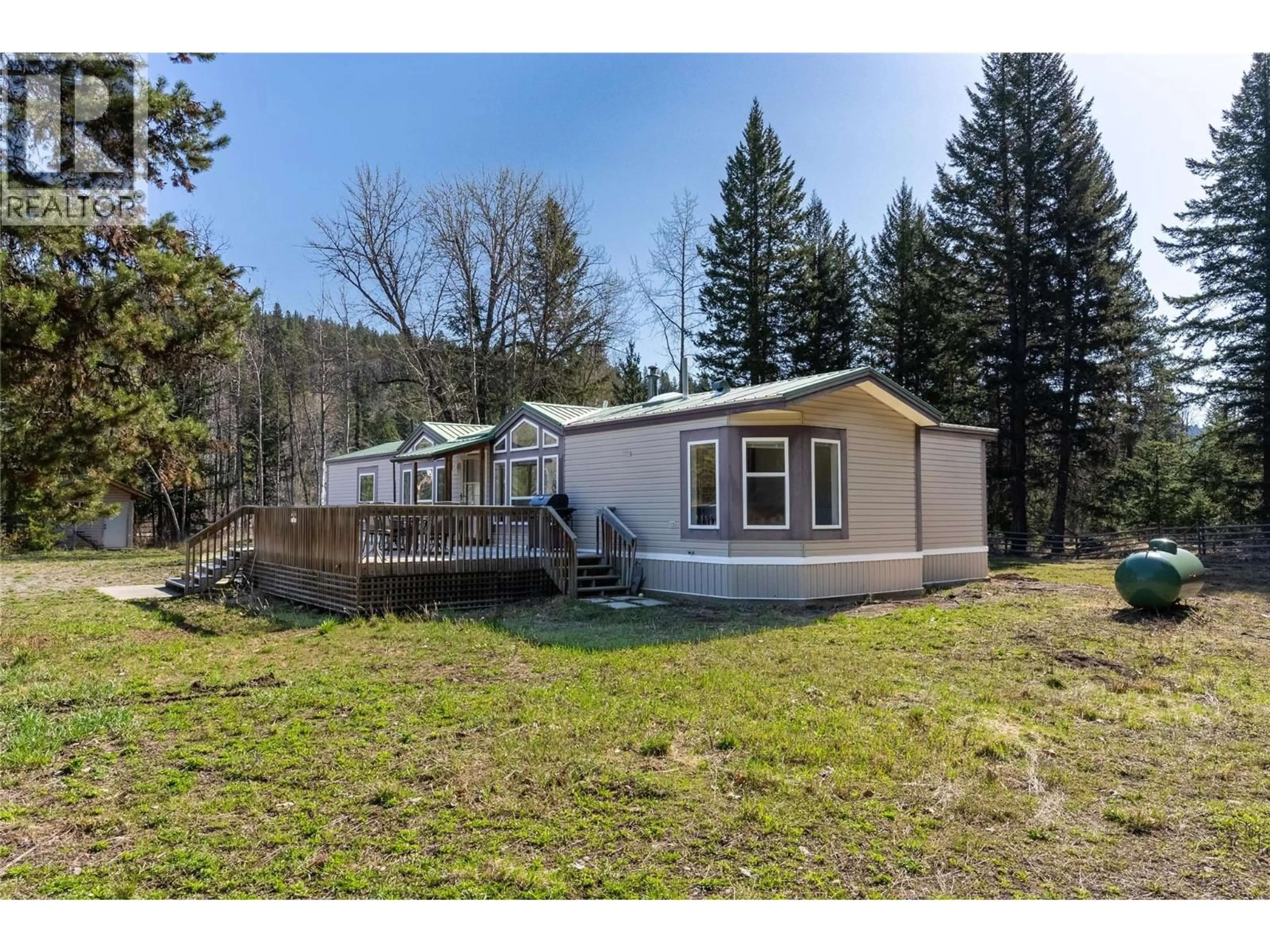 Home with vinyl exterior material, mountain view for 5633S COLDWATER ROAD, Merritt British Columbia V0X2L0