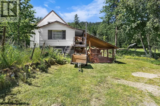 15781 PETERS ROAD, Crawford Bay 3