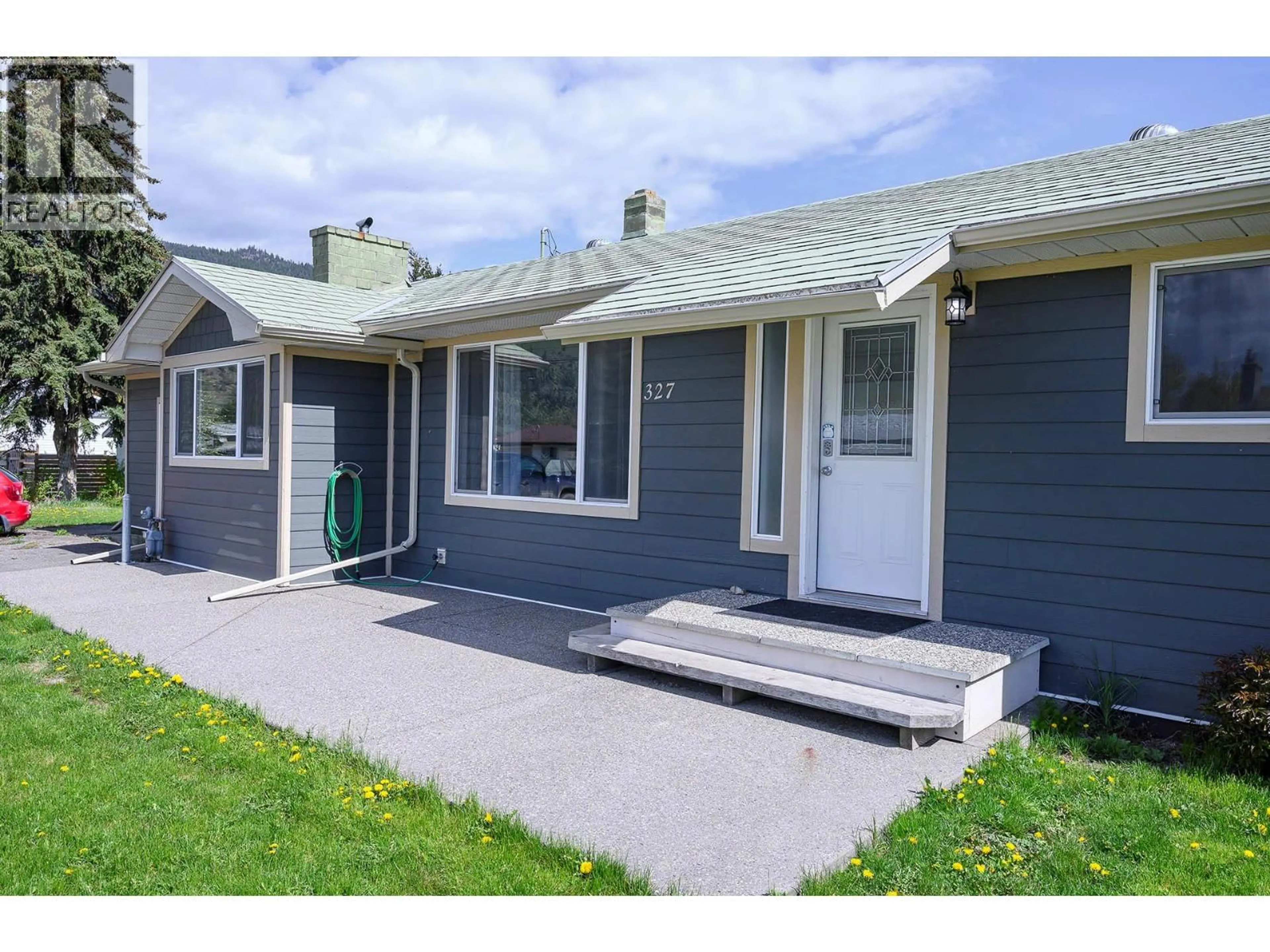 Home with vinyl exterior material, street for 327 PINE STREET, Chase British Columbia V0E1M0