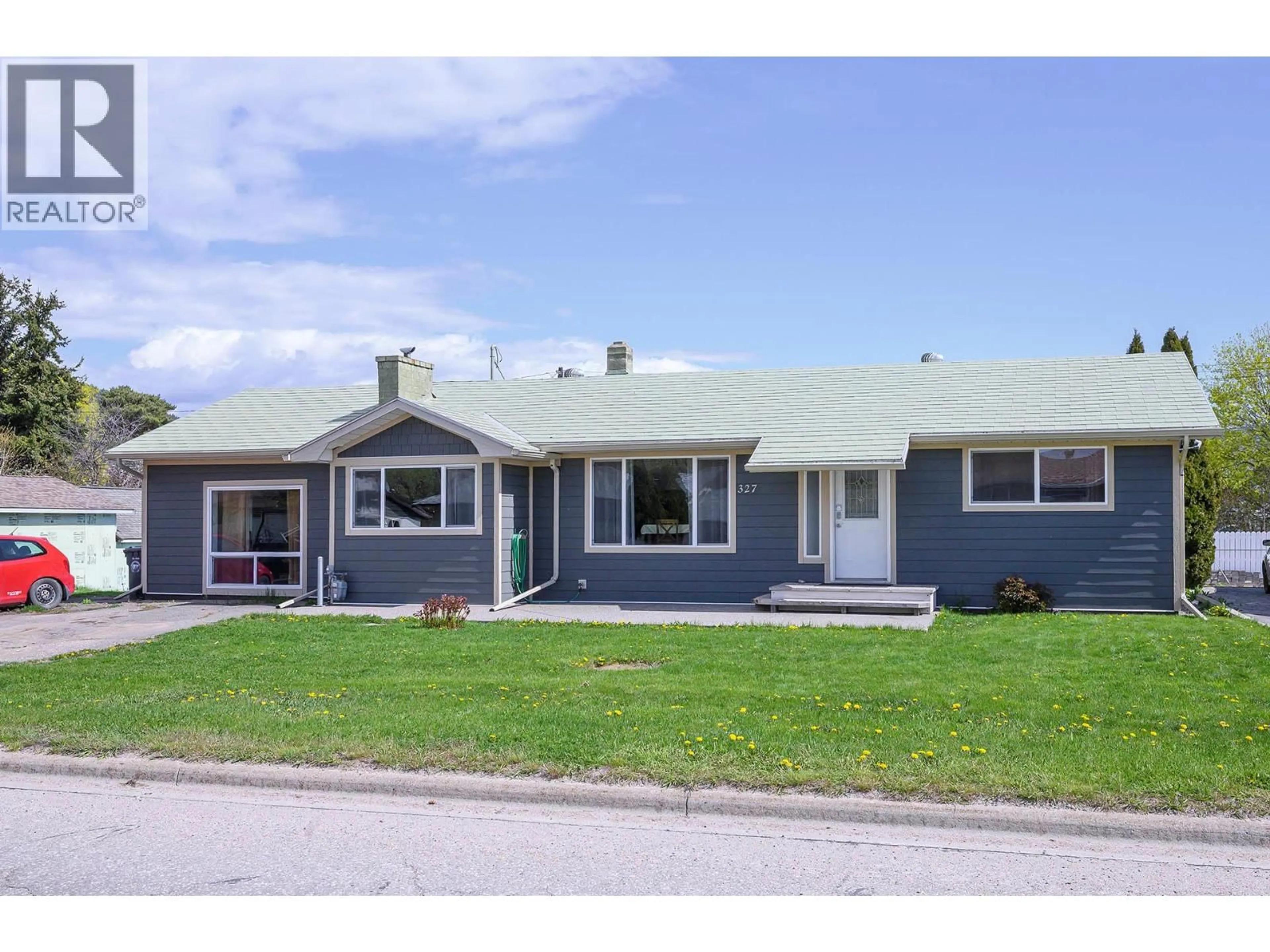 Home with vinyl exterior material, street for 327 PINE STREET, Chase British Columbia V0E1M0