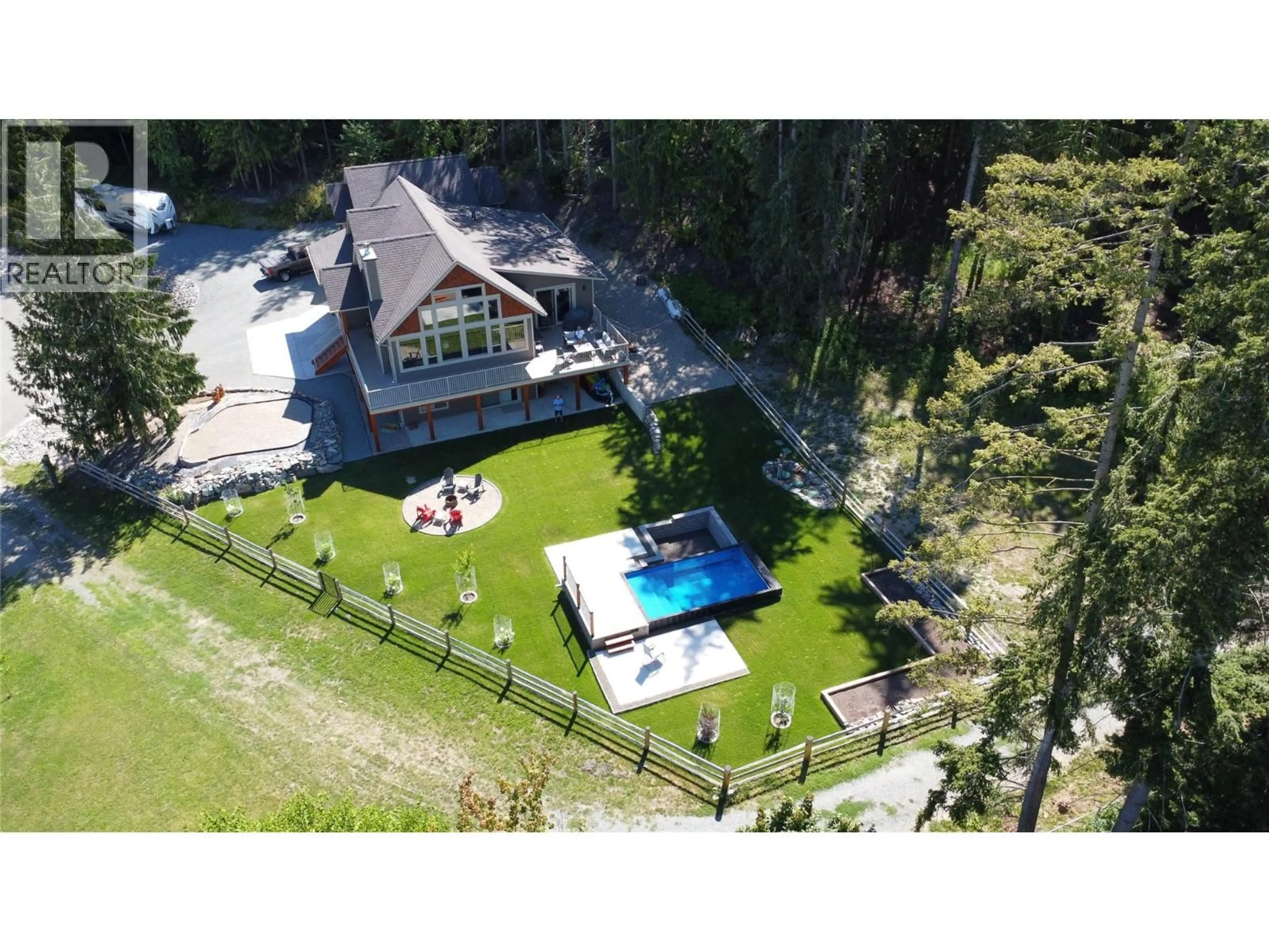 A pic from outside/outdoor area/front of a property/back of a property/a pic from drone, unknown for 13 - 1171 DIEPPE ROAD, Sorrento British Columbia V0E2W0