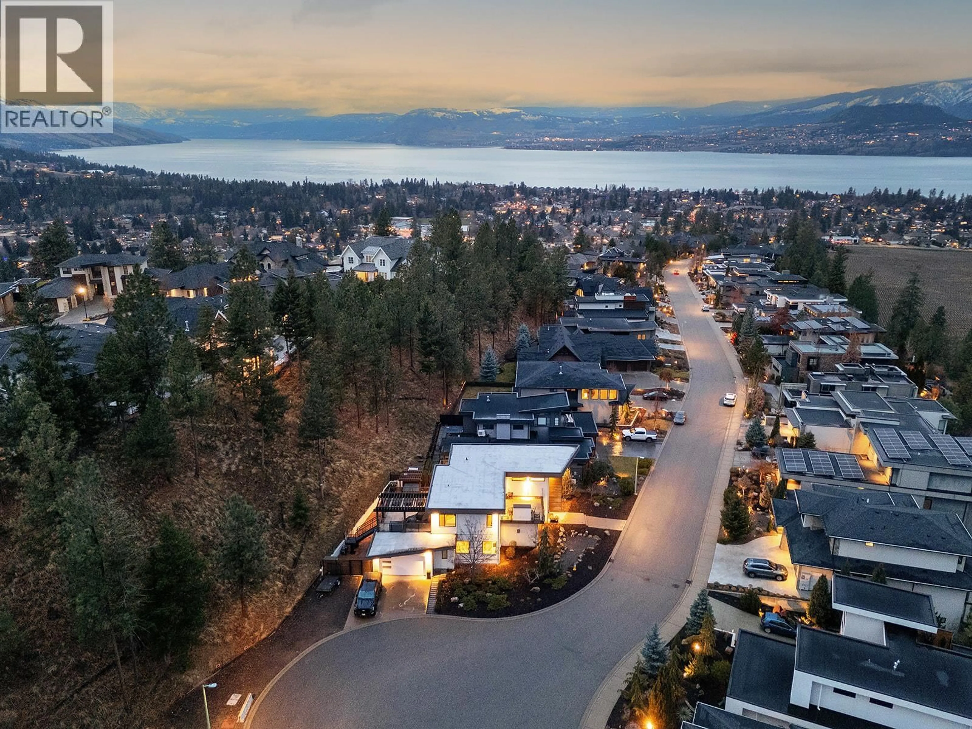 A pic from outside/outdoor area/front of a property/back of a property/a pic from drone, water/lake/river/ocean view for 1091 WESTPOINT DRIVE, Kelowna British Columbia V1W4Z9
