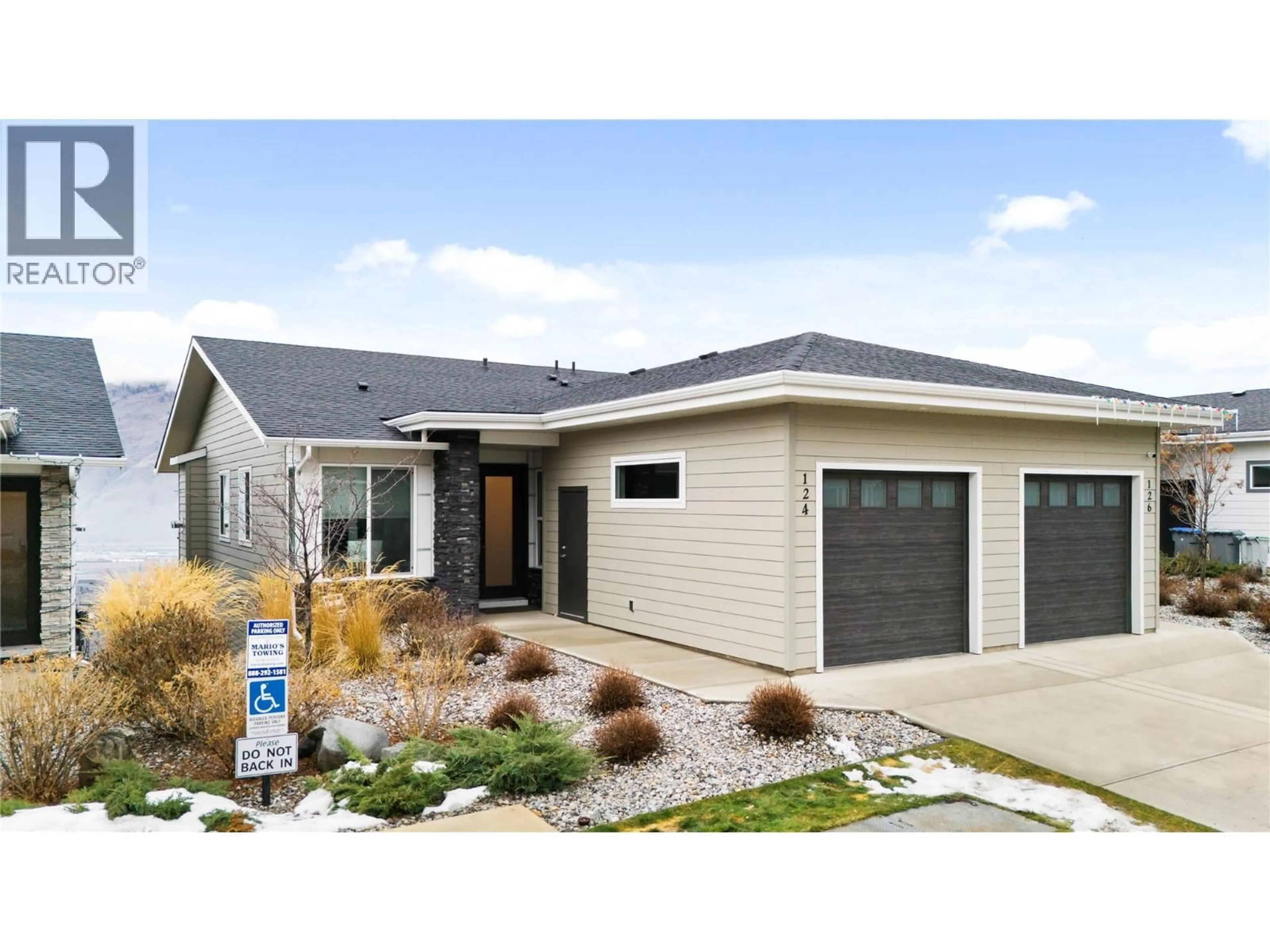 Home with vinyl exterior material, street for 124 - 2045 STAGECOACH DRIVE, Kamloops British Columbia V2B0H8